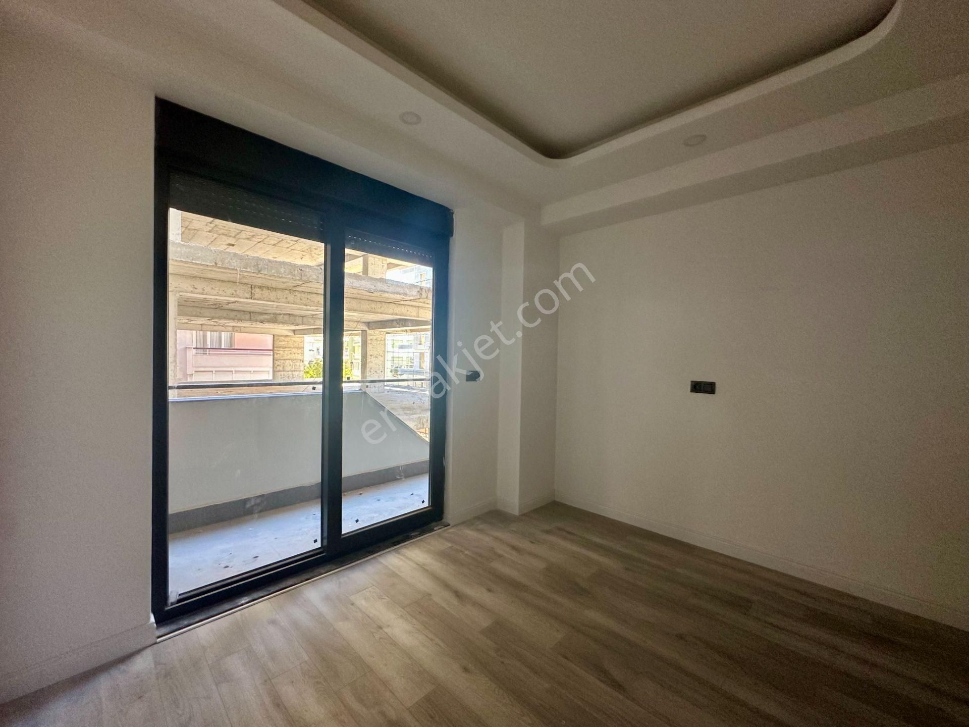 Bahçelievlerde Kapalı Otoparklı Denize Yürüme Mesafesinde 2+1 Sıfır Daire - Görsel 15