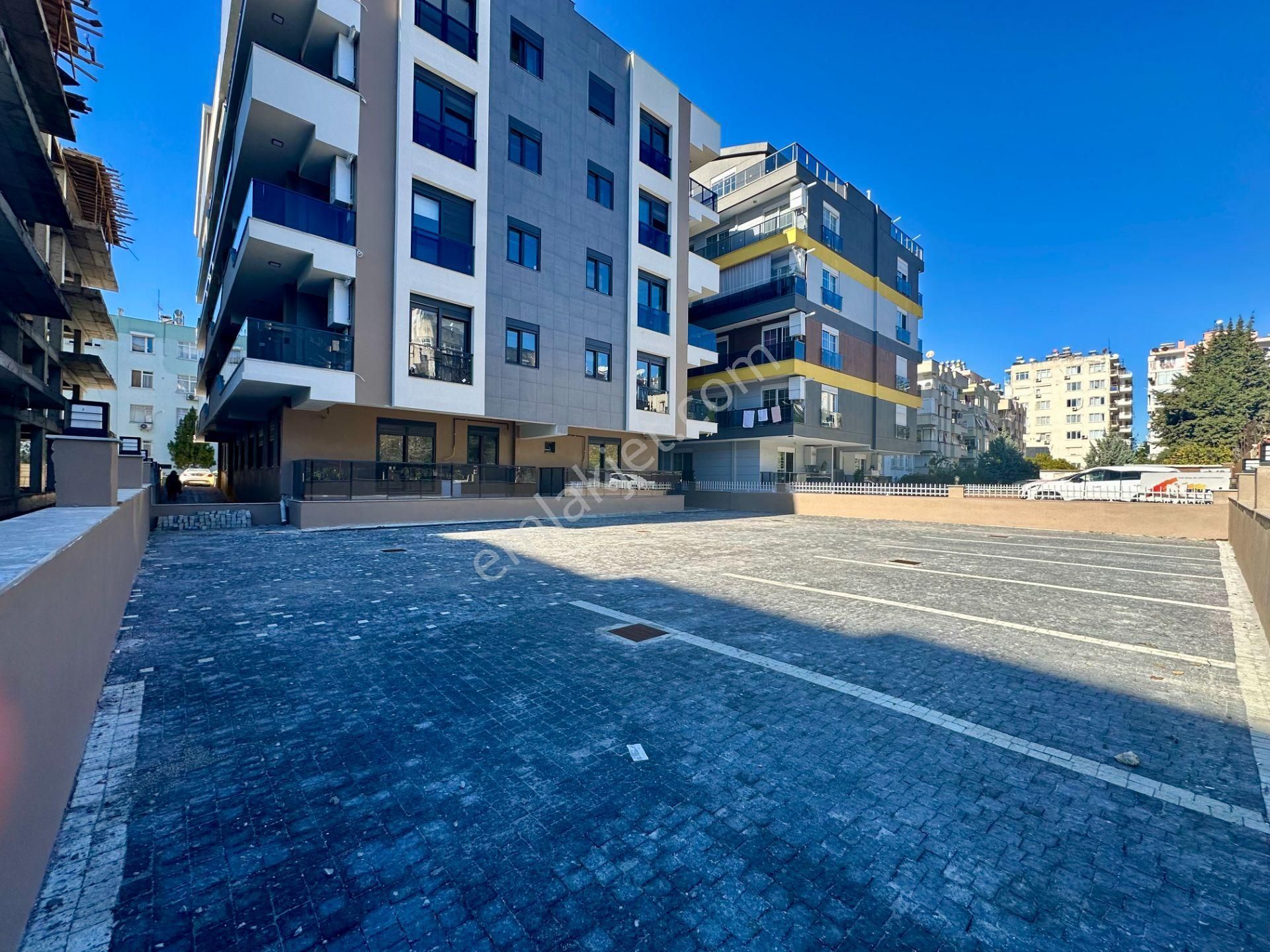 Bahçelievlerde Kapalı Otoparklı Denize Yürüme Mesafesinde 2+1 Sıfır Daire - Görsel 31