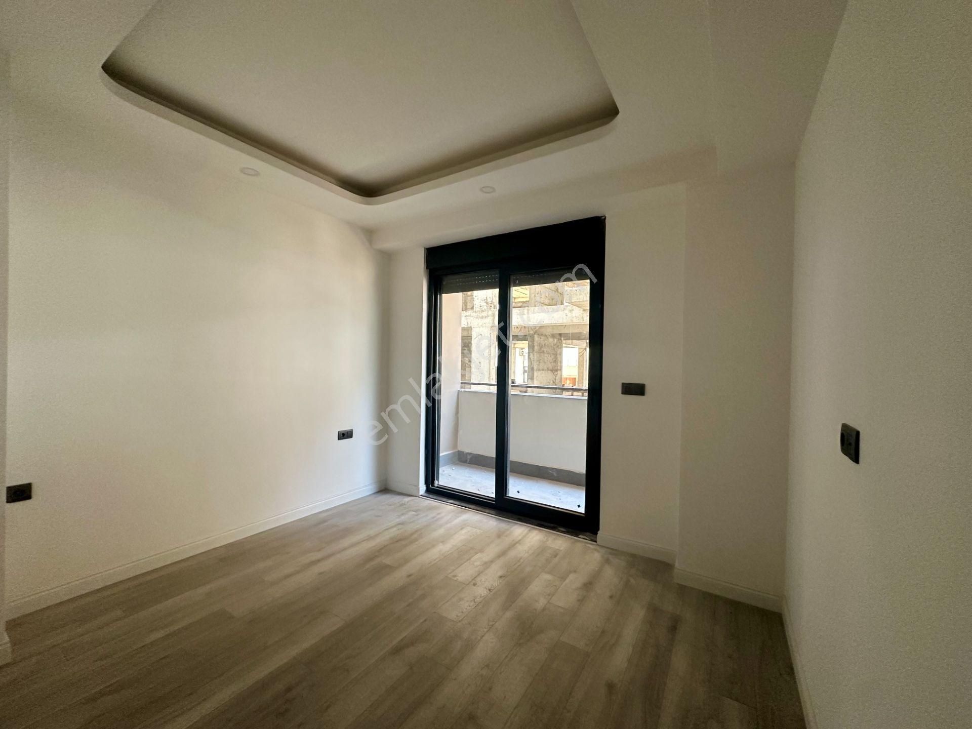 Bahçelievlerde Kapalı Otoparklı Denize Yürüme Mesafesinde 2+1 Sıfır Daire - Görsel 10