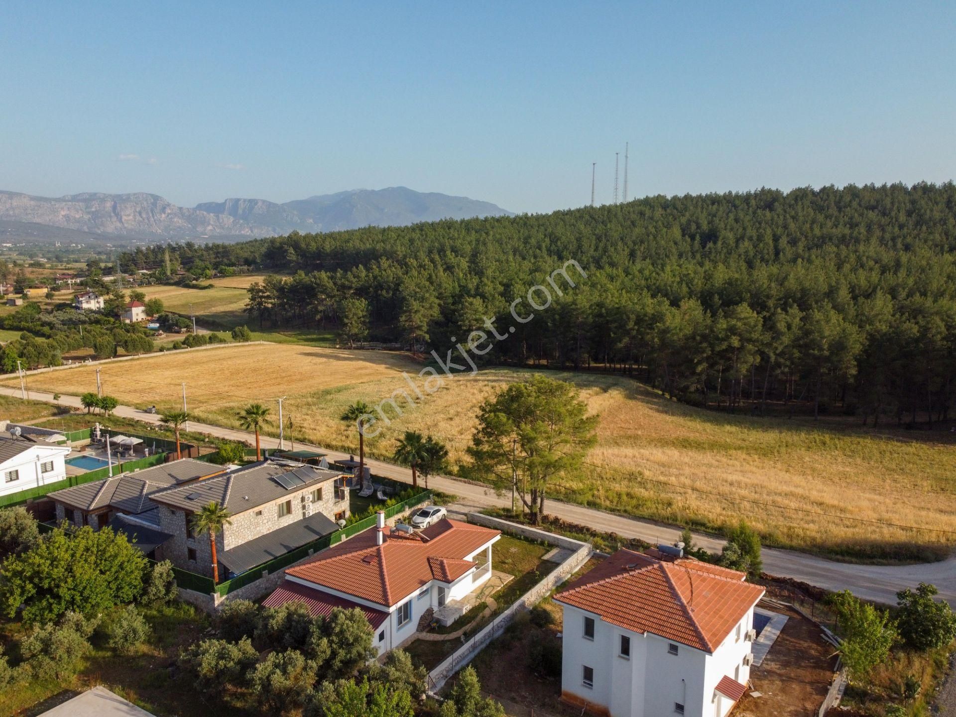 Seydikemer Çaltıözü Mahallesinde Kiralık Uzun Dönem Eşyalı Villa - Görsel 10