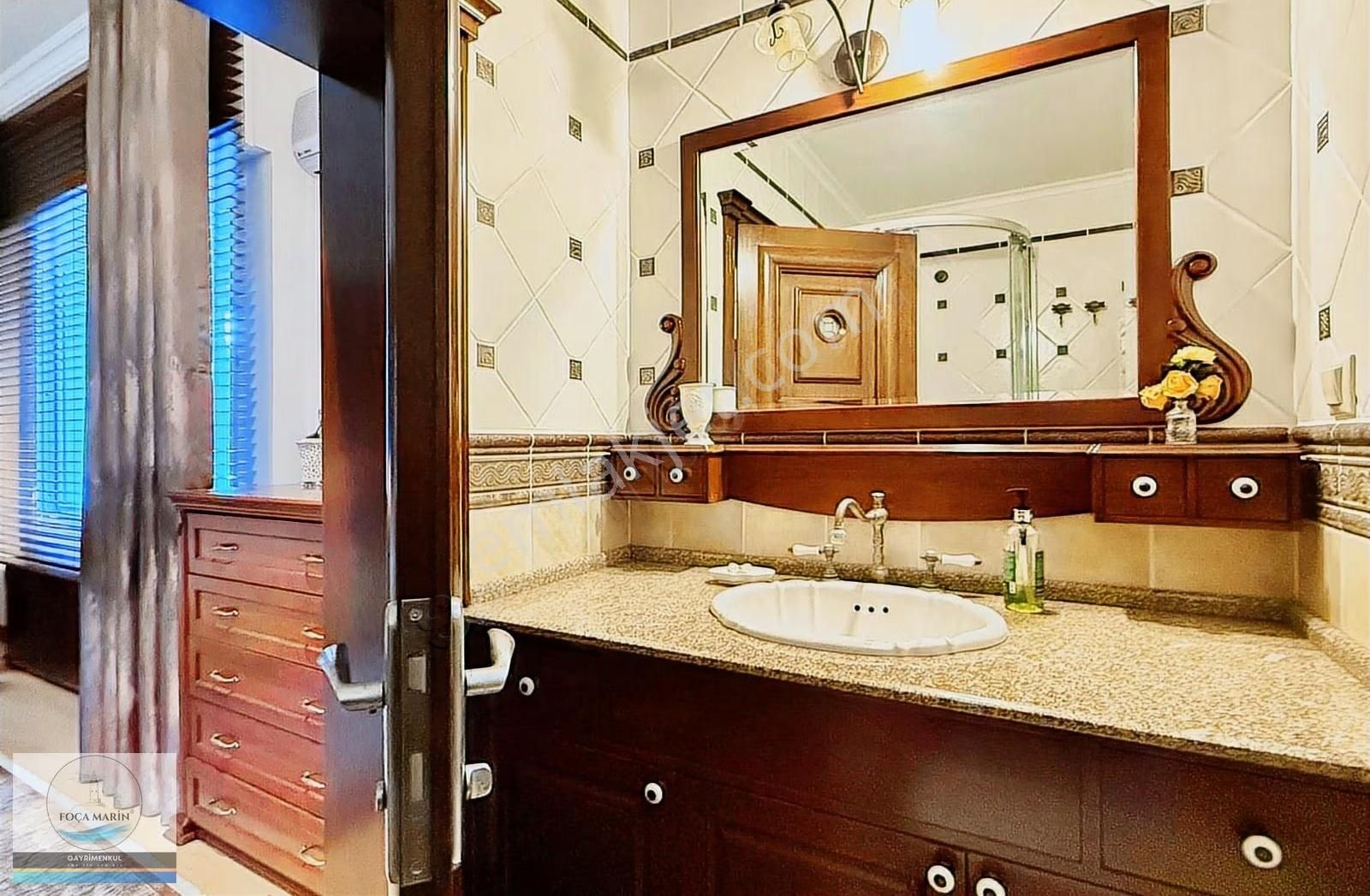 Çeşme Swissotel Yanı Şantiye Evleri Havuzlu Köşe Taş Villa - Görsel 28