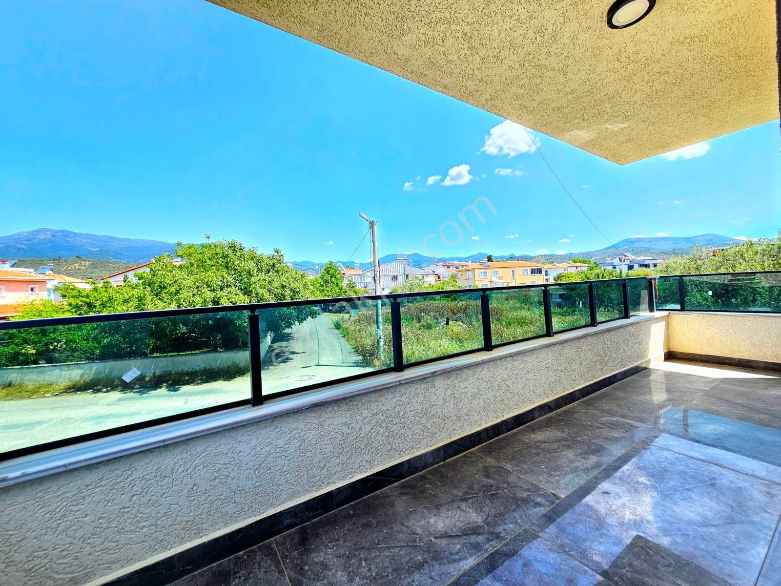 ▶ ▶ Akçay Körfez'den ''geniş Bahçeli 5+1 Villa İle Yazın Keyfini Çıkarın!'' - Görsel 22