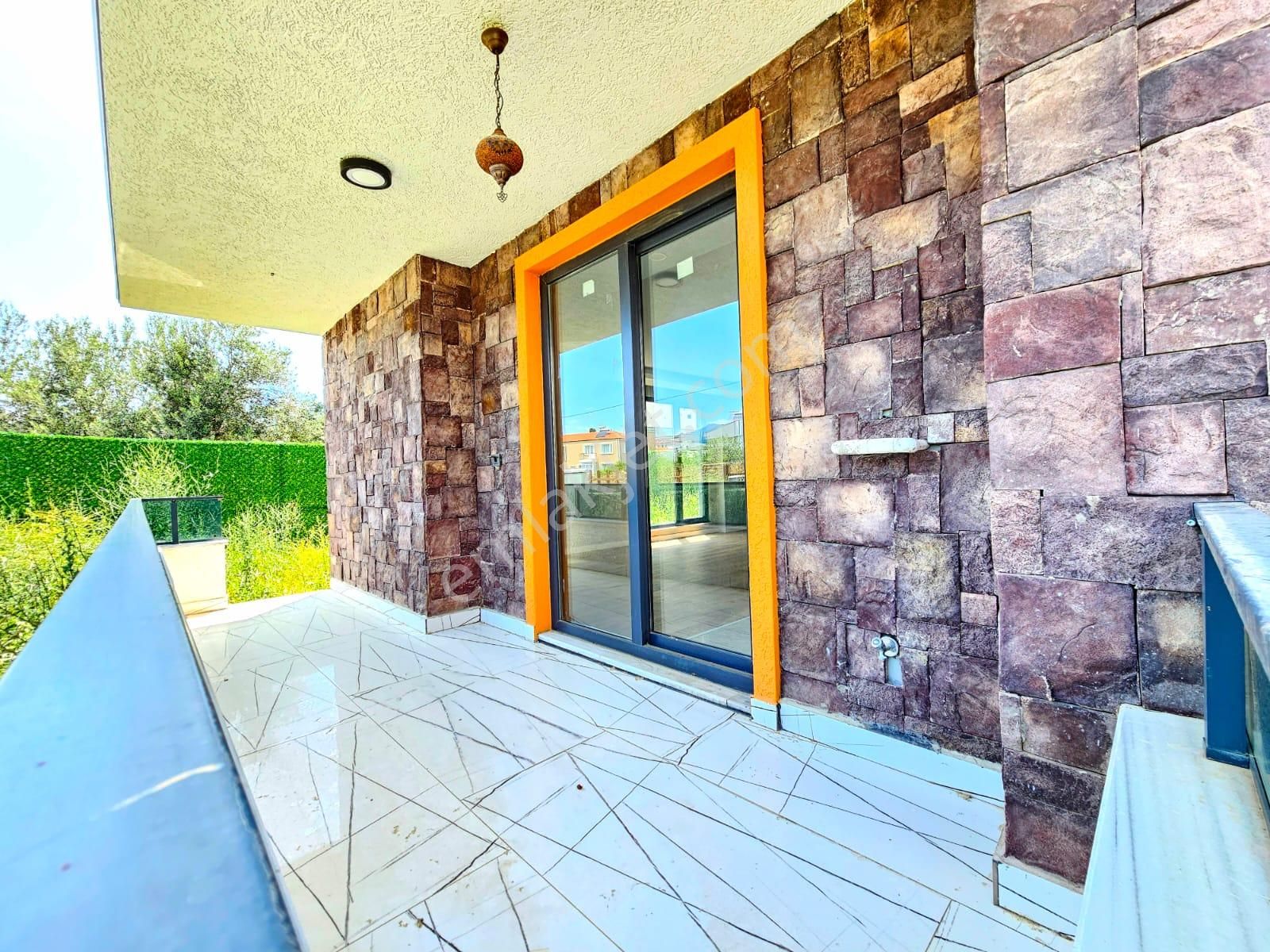 ▶ ▶ Akçay Körfez'den ''geniş Bahçeli 5+1 Villa İle Yazın Keyfini Çıkarın!'' - Görsel 11