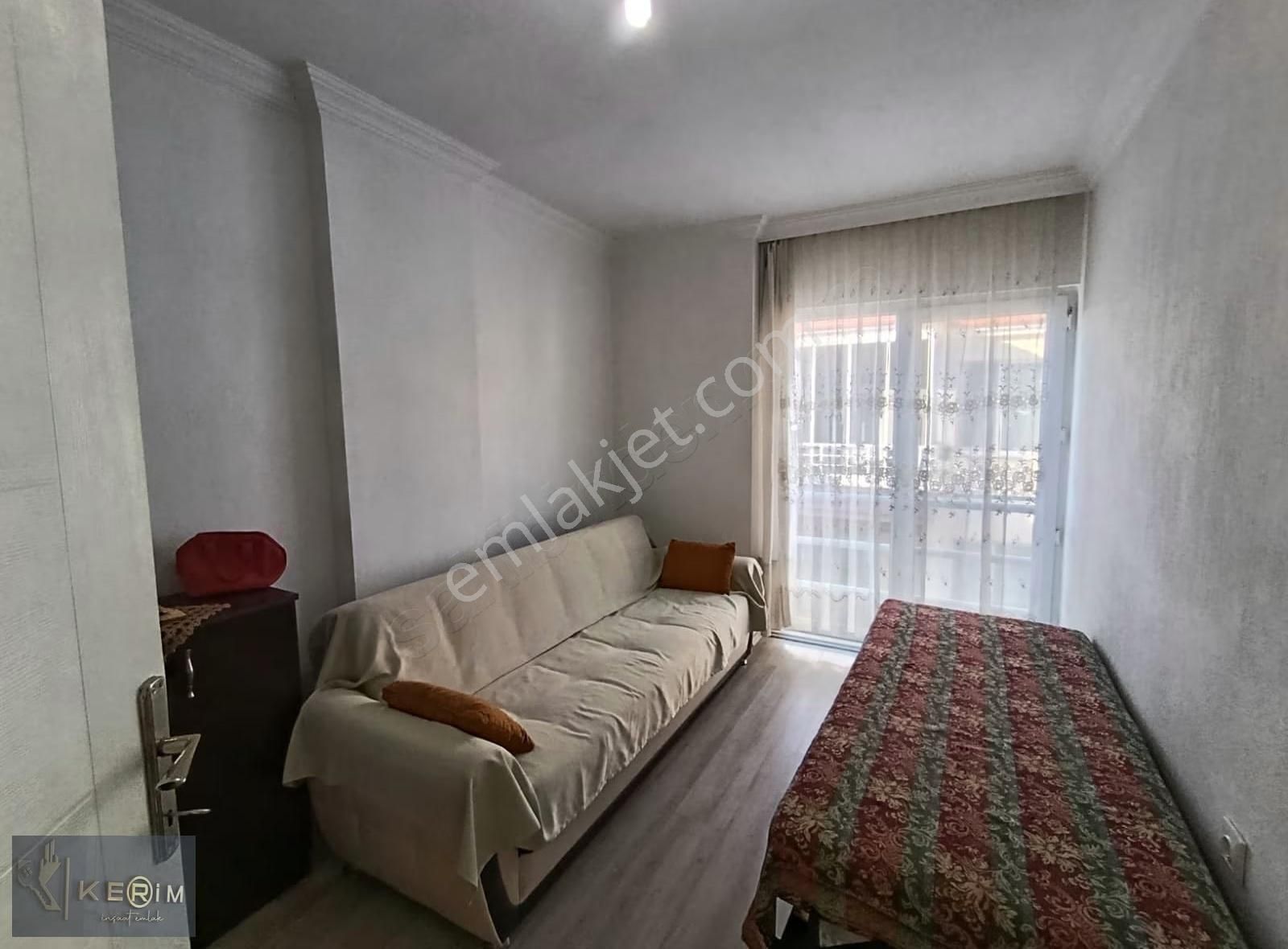 Kerim'den Satılık Küçükkuyu'da Denize 100mt 2+1 Eşyalı Daire - Görsel 4