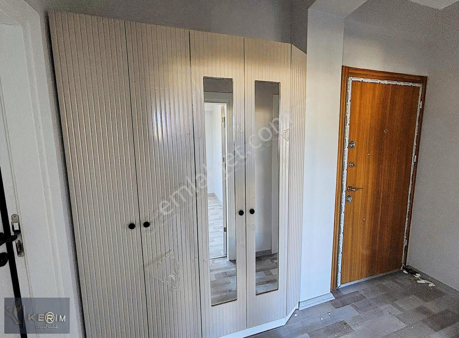 Kerim'den Küçükkuyu Merkez'de Satılık 1+1 Geniş Satılık Daire - Görsel 13