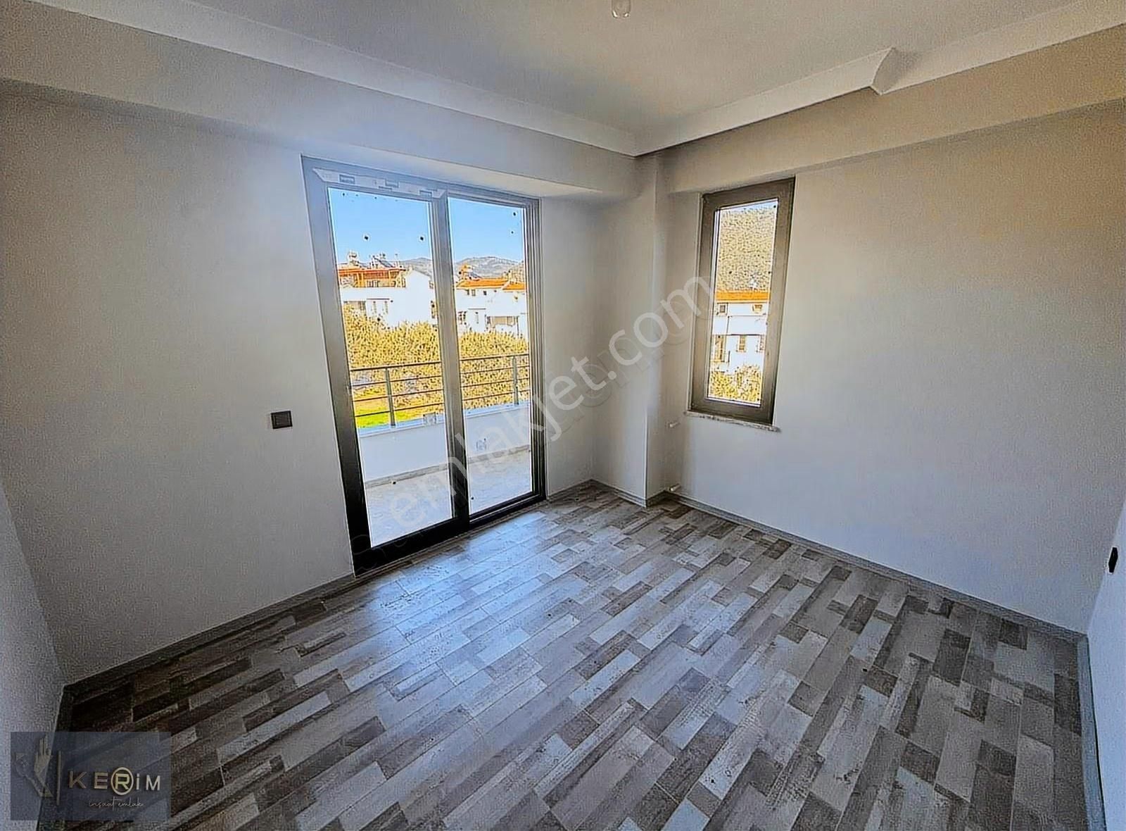 Kerim'den Küçükkuyu Merkez'de Satılık 1+1 Geniş Satılık Daire - Görsel 12