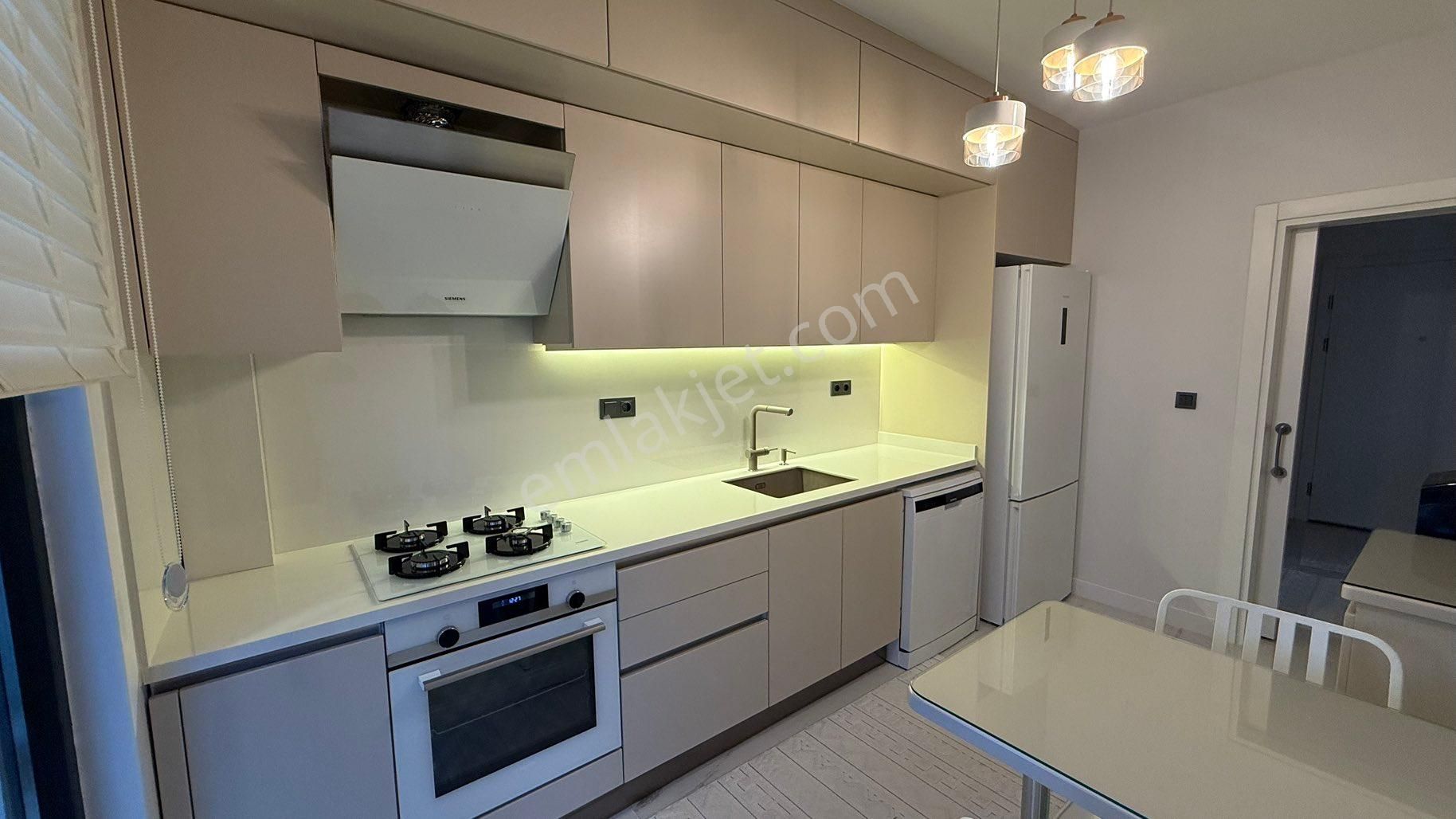 Pendik Panorama Sitesinde Özel Dizayn İle Tasarlanmış 3+1 Daire - Görsel 13