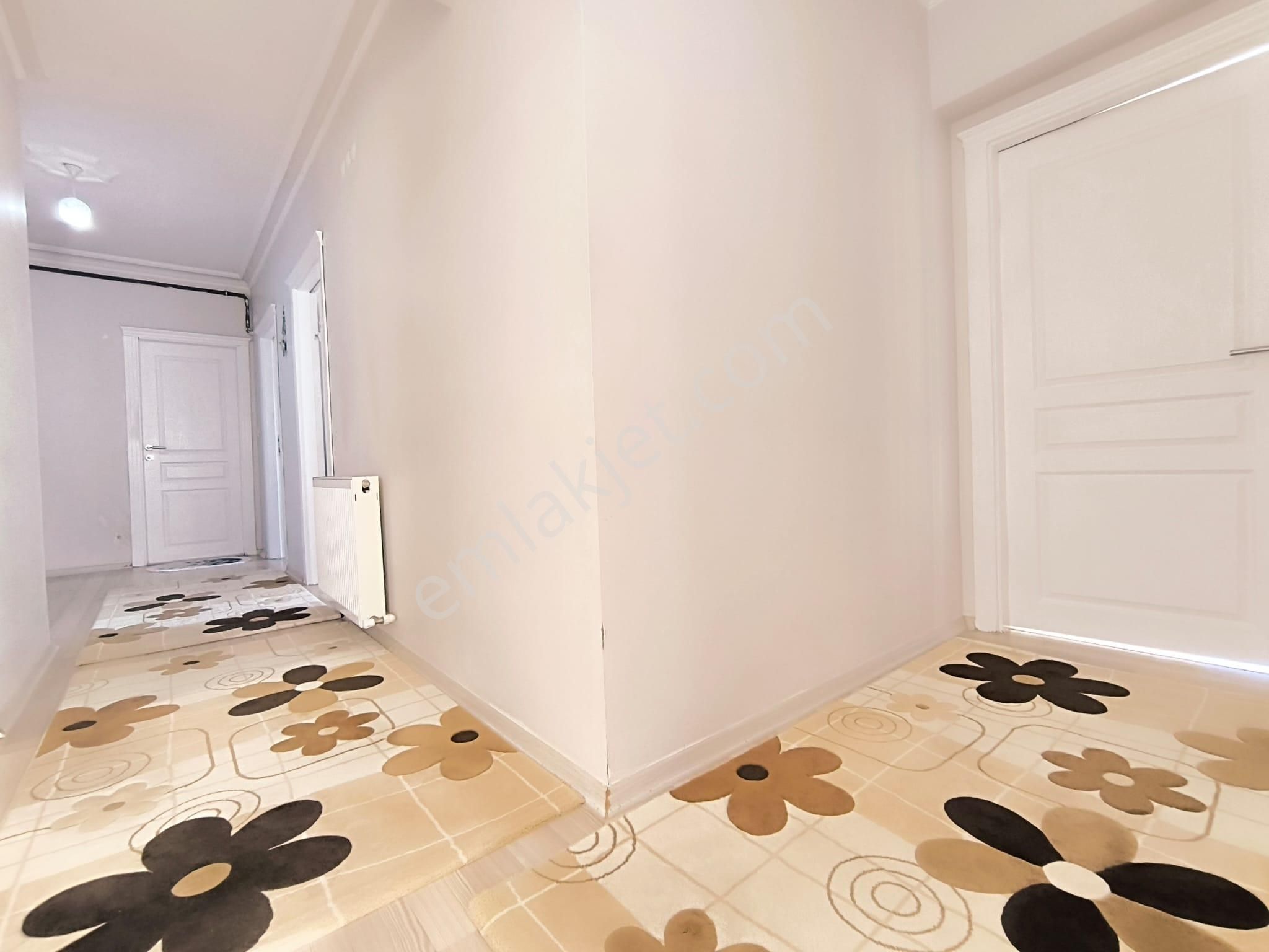 Sincan Yenikentte Satılık 3+1 Park Karşısı Çift Balkonlu Geniş Masrafsız Daire - Görsel 13