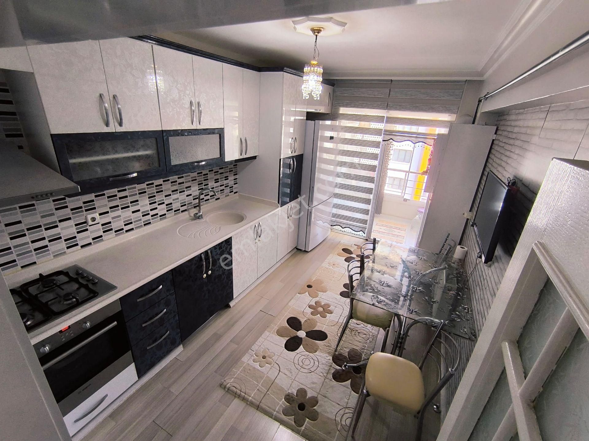 Sincan Yenikentte Satılık 3+1 Park Karşısı Çift Balkonlu Geniş Masrafsız Daire - Görsel 2