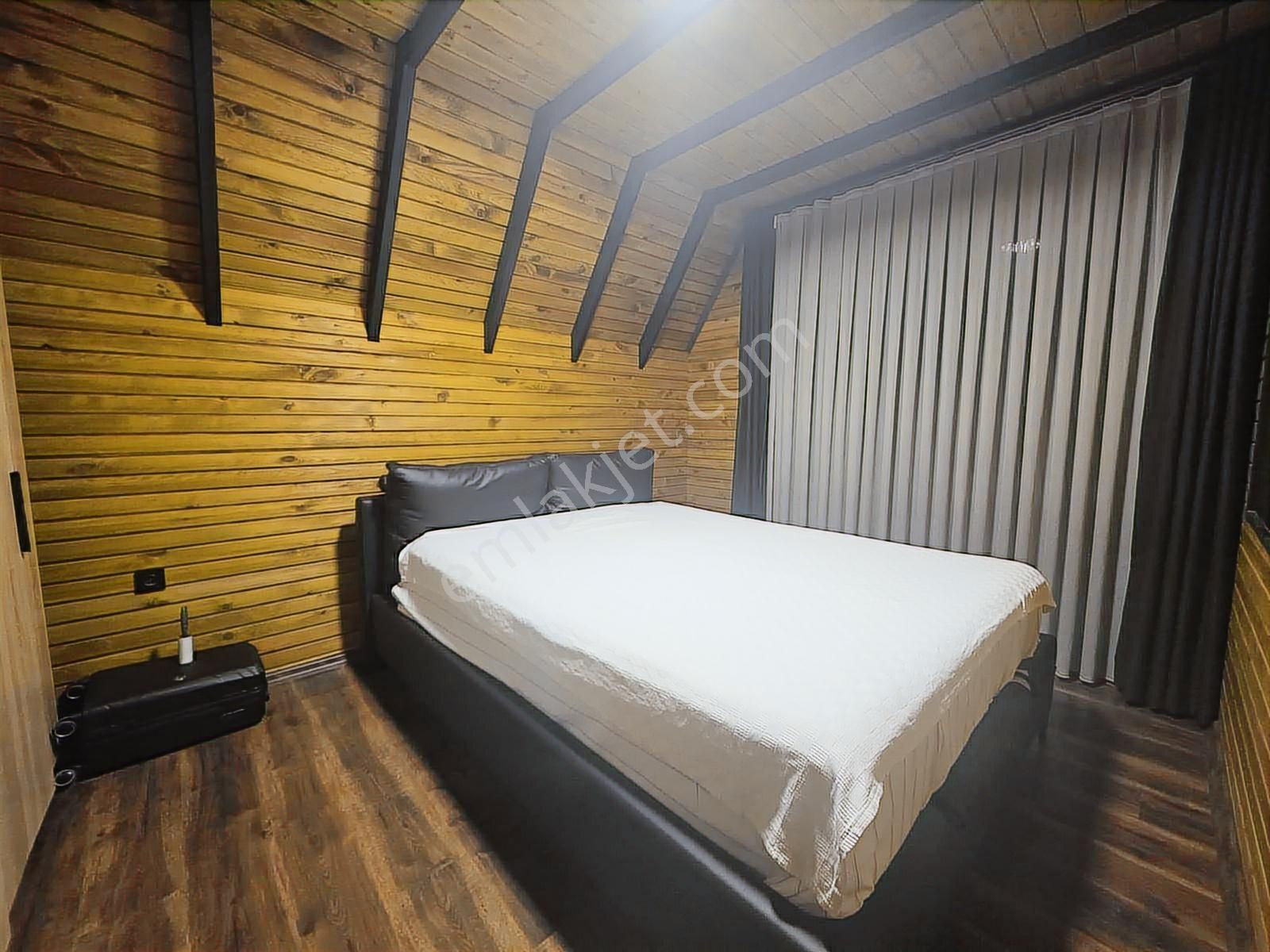 Son Fiyat - Göcek'te 235 M2 Arsada 115 M2 Eşyalı 2+1 Ahşap Ev - Görsel 32