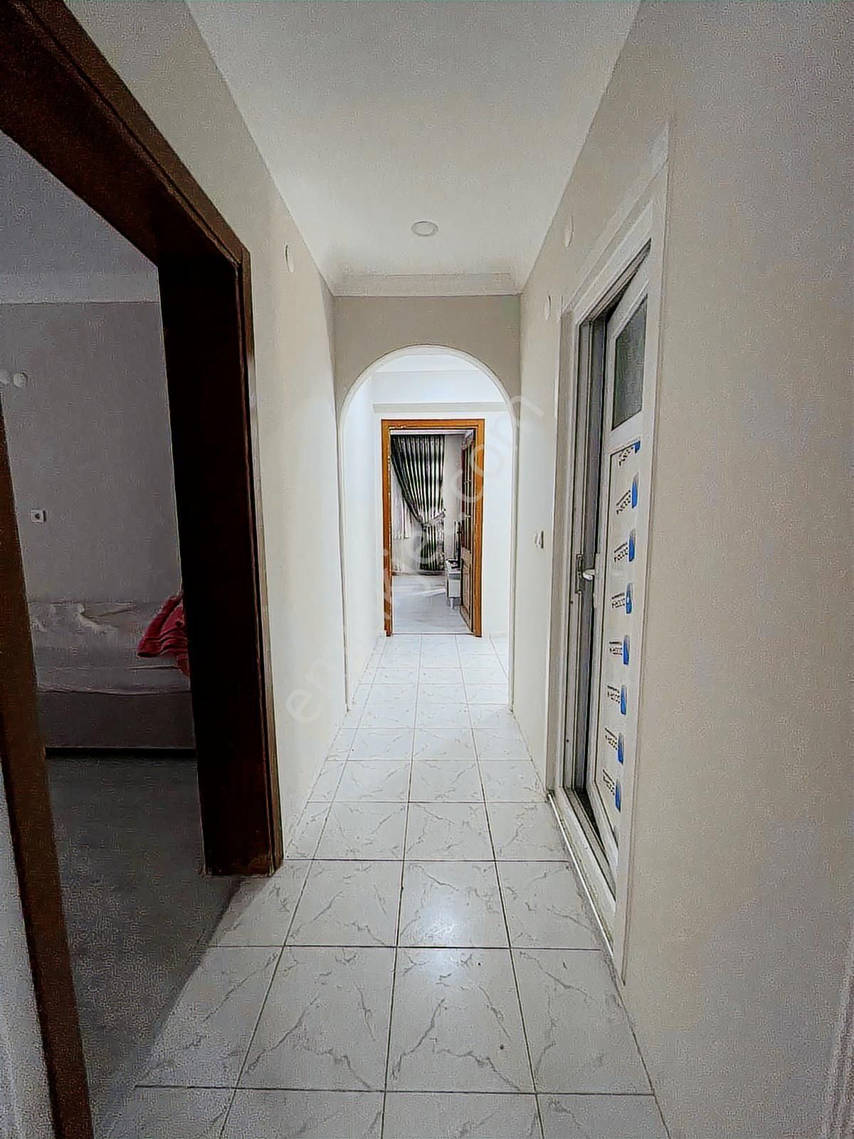 3+1 Arakat Geniş Arsa Payı Yüksek Temiz Merkezi Konumlu Daire - Görsel 2