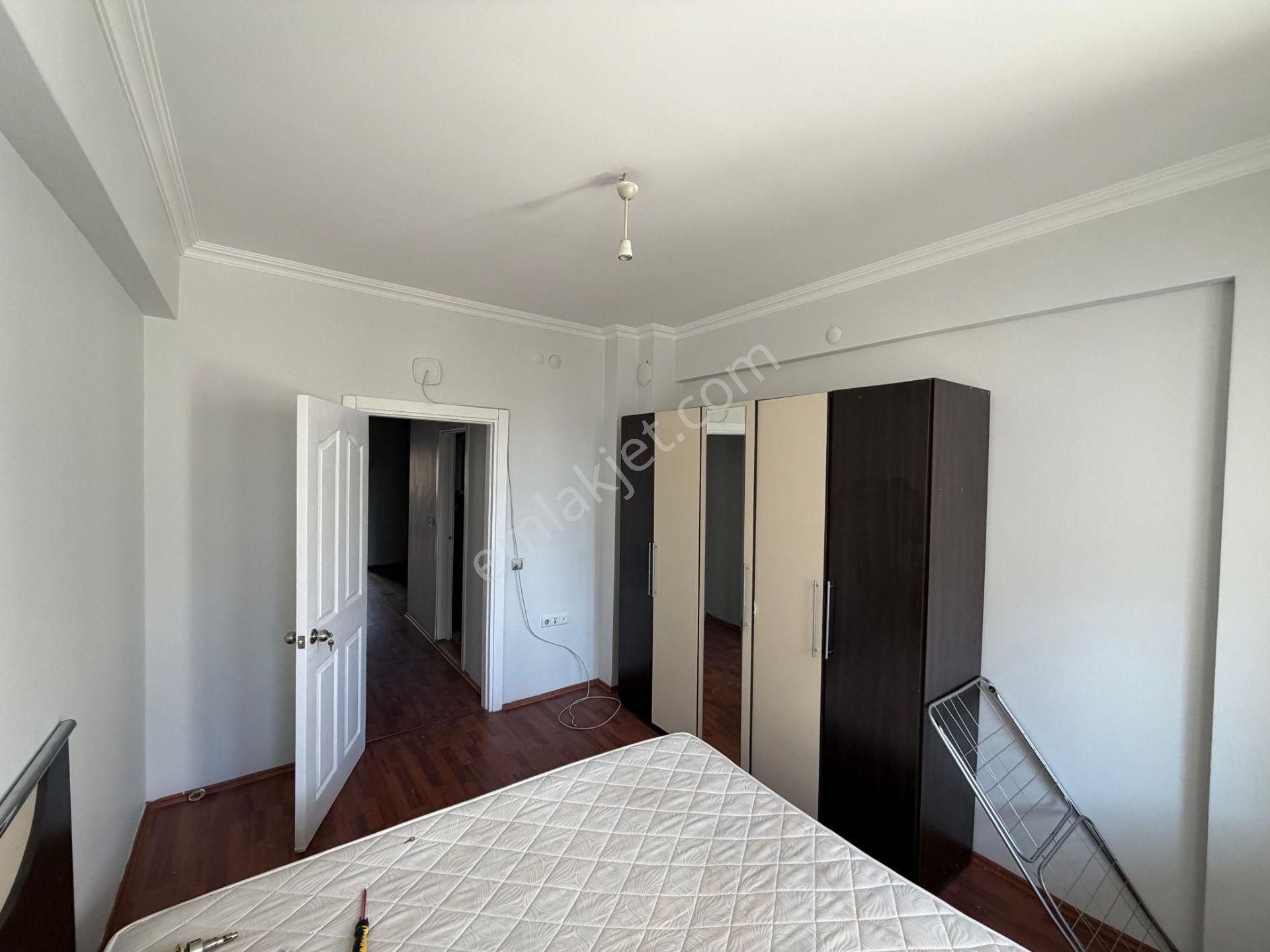 Akademi'den Cadde Yakını Balkonlu Eşyalı 1+1 Kiralık Daire - Görsel 9