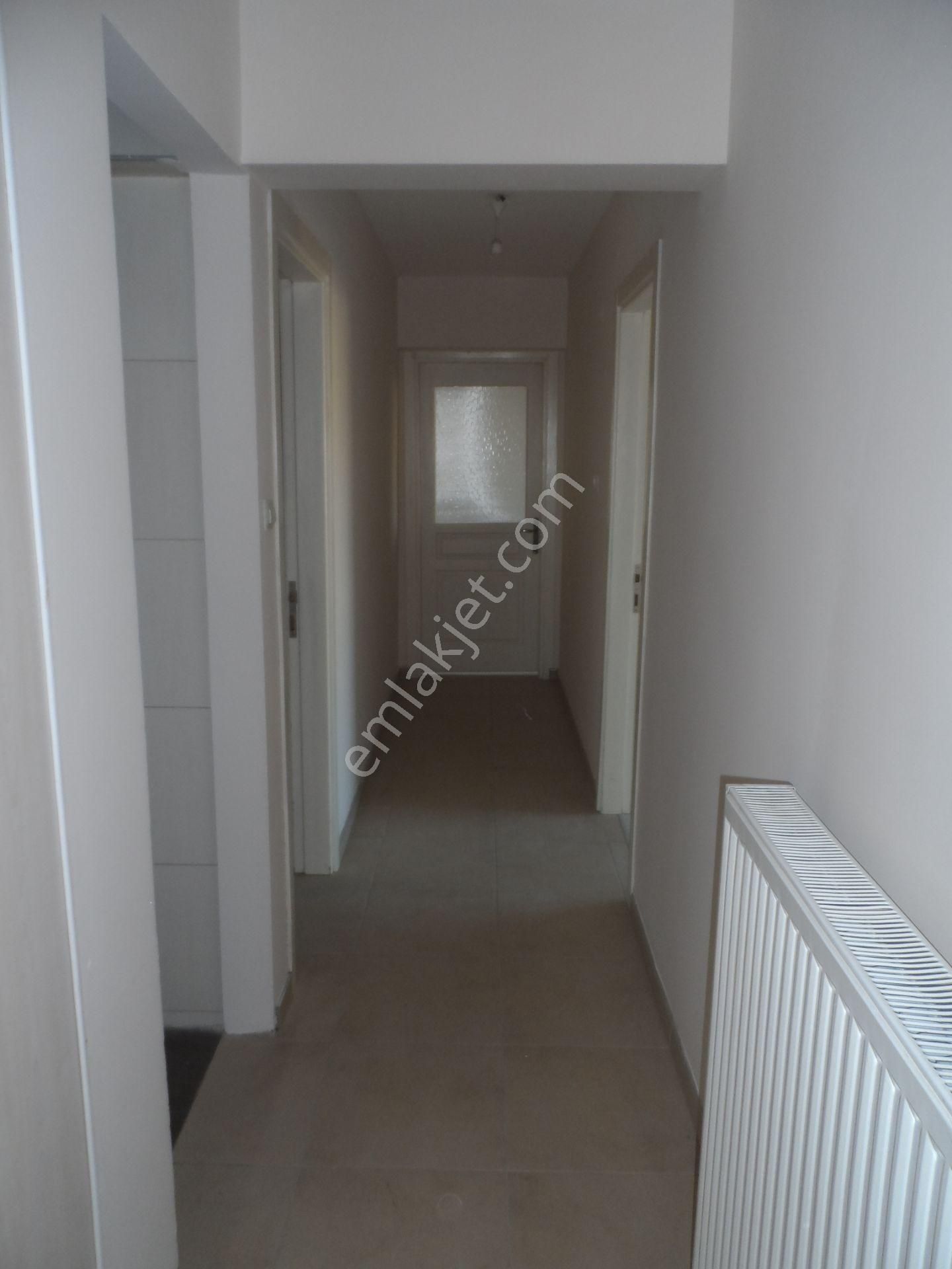 Nazilli Ege Emlak Ofisinden Zafer Mh. Site İçinde, Doğalgaz Kombili, Açık Otoparklı Kiralık Daire - Görsel 5