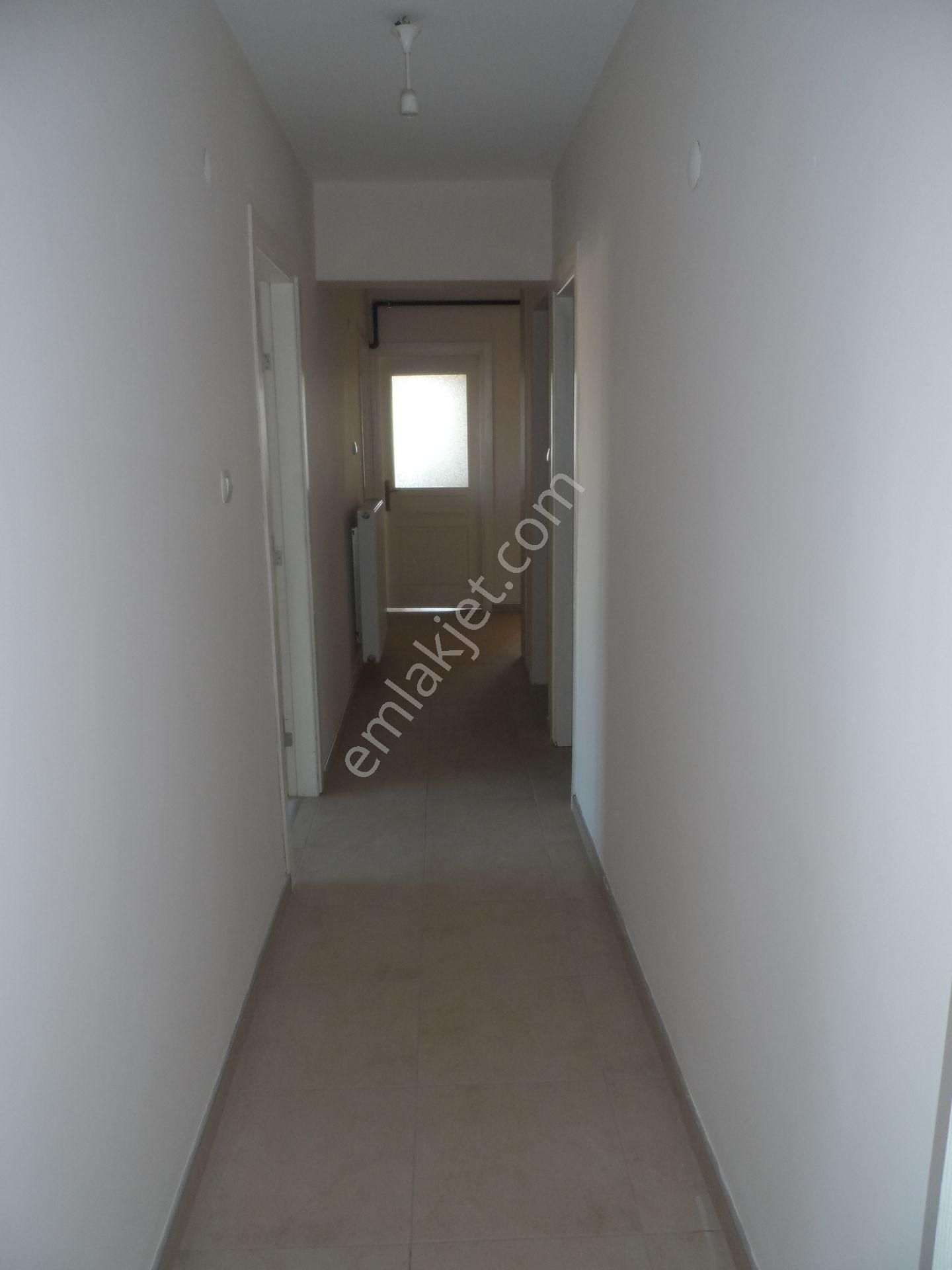 Nazilli Ege Emlak Ofisinden Zafer Mh. Site İçinde, Doğalgaz Kombili, Açık Otoparklı Kiralık Daire - Görsel 6