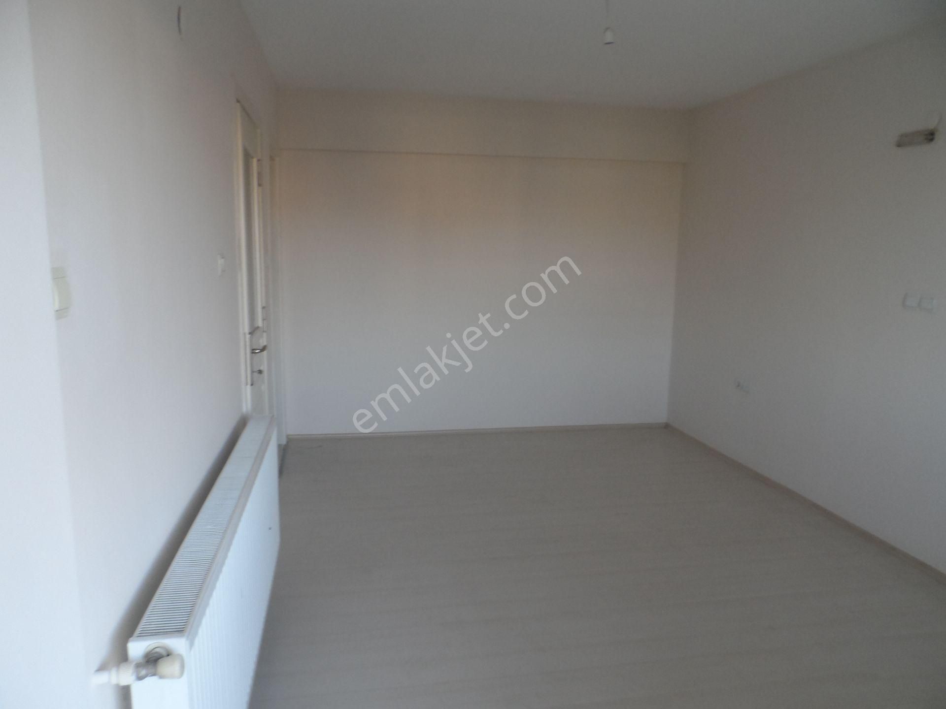 Nazilli Ege Emlak Ofisinden Zafer Mh. Site İçinde, Doğalgaz Kombili, Açık Otoparklı Kiralık Daire - Görsel 21