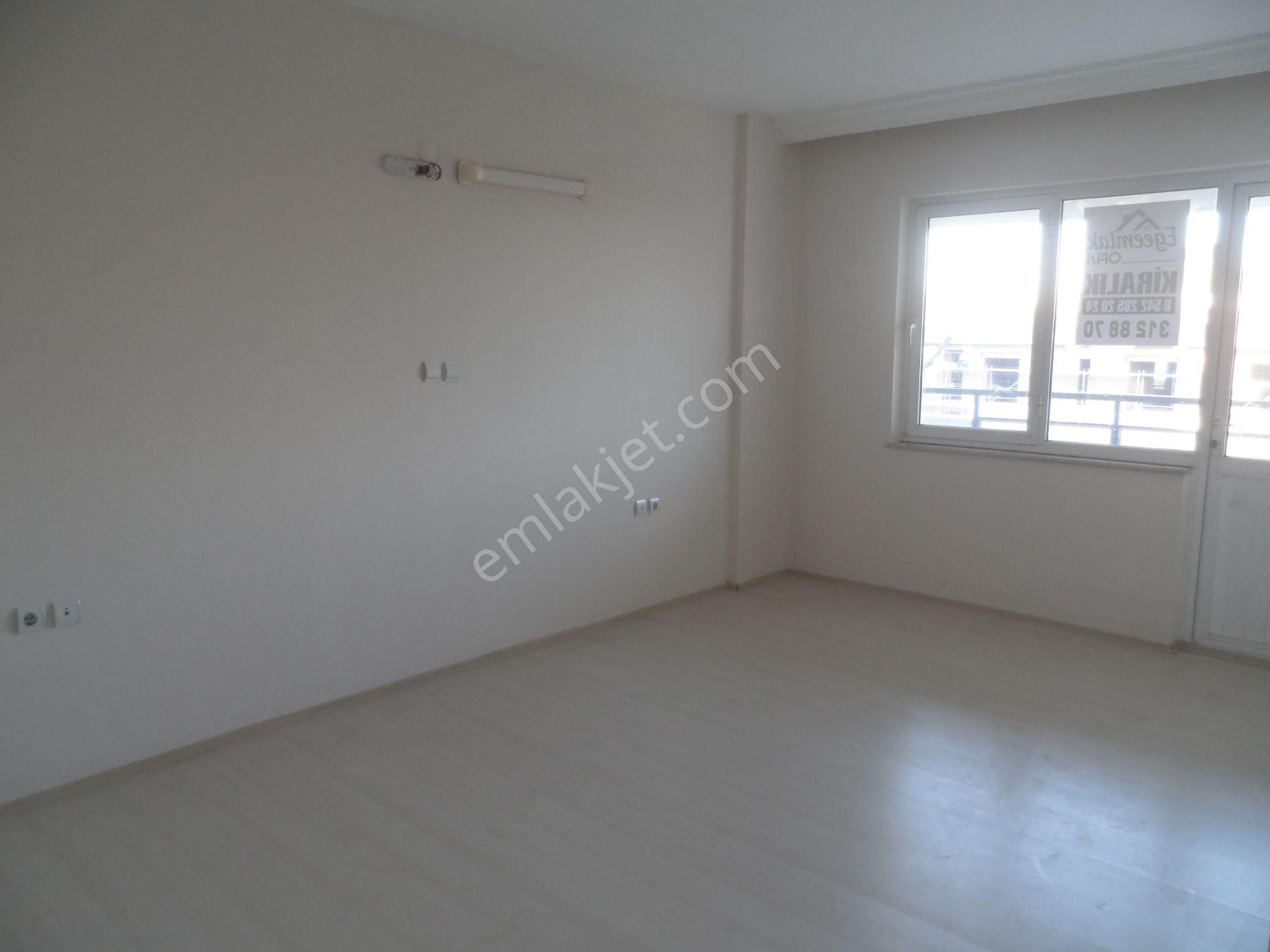 Nazilli Ege Emlak Ofisinden Zafer Mh. Site İçinde, Doğalgaz Kombili, Açık Otoparklı Kiralık Daire - Görsel 24