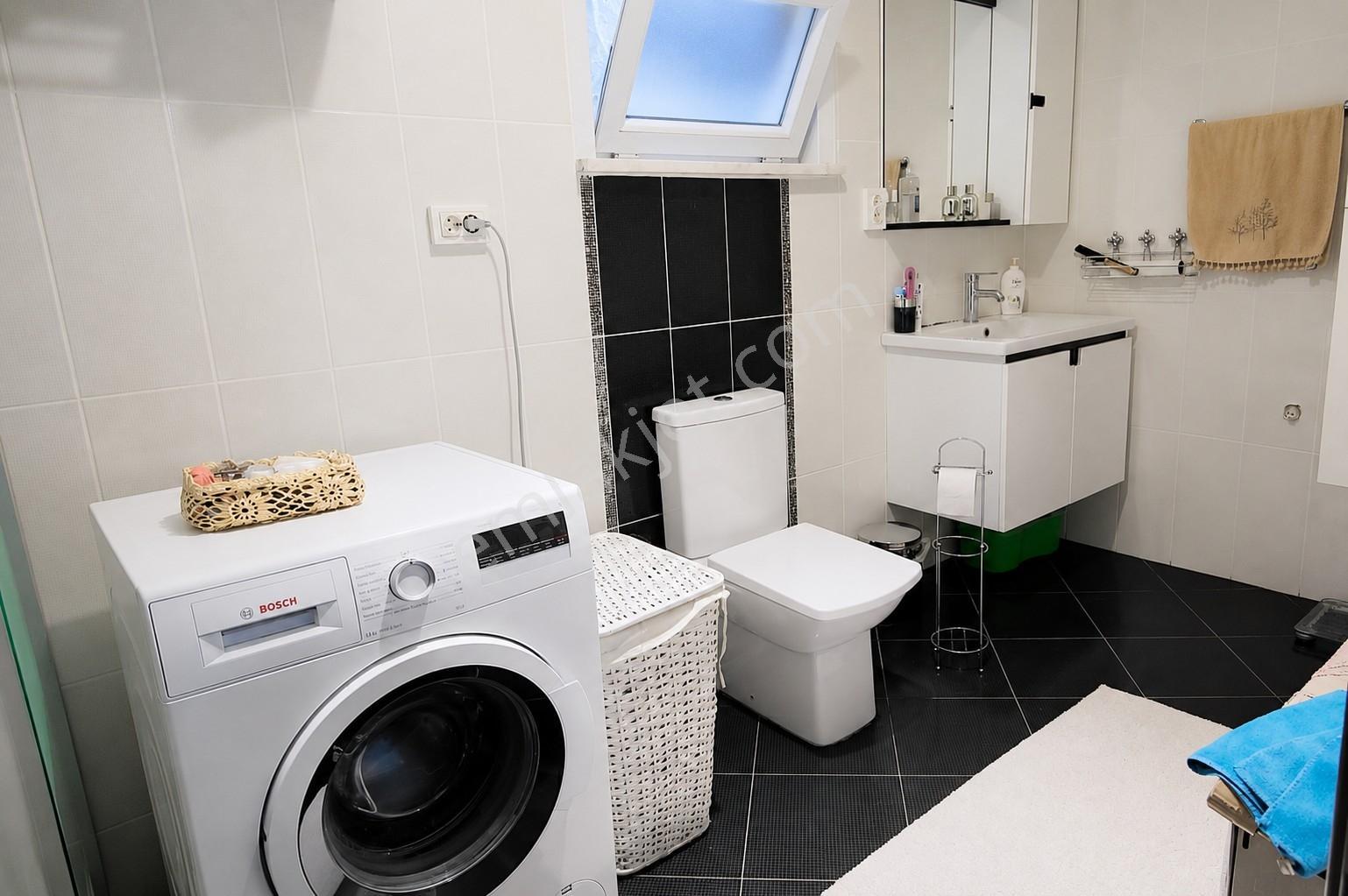 Üsküdar Çengelköy Ata-2 Sitesinde İyi Konumda Triplex Villa - Görsel 21