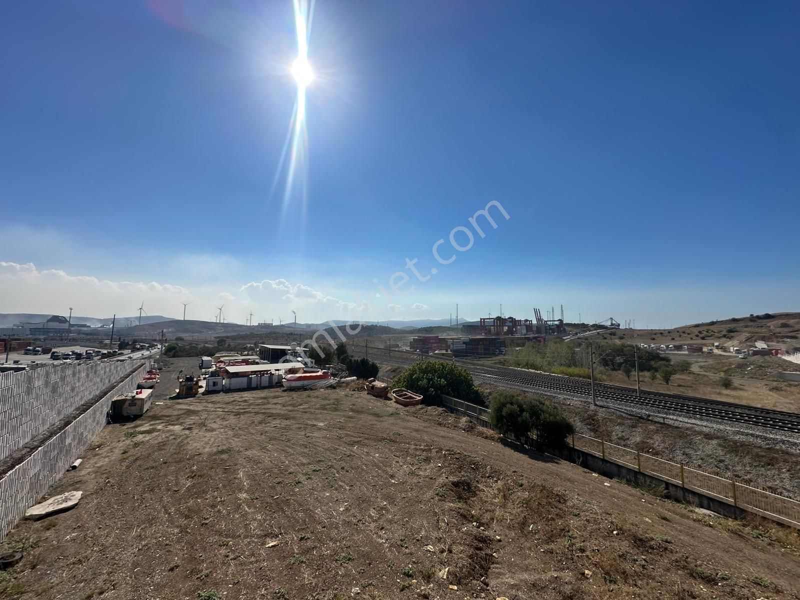 Siteler Mahallesinde 3734m2 Elektrik Ve Su Sorunu Olmayan Tarla - Görsel 4