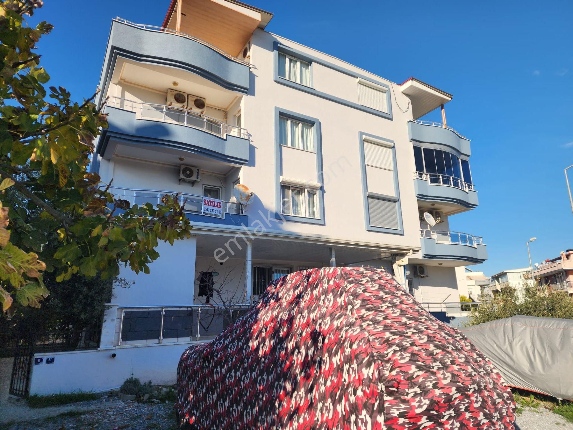 Altınkum Mah.denize Yakın Bulvara Yürüme Mesafesinde Satılık Kısmı Eşyalı 2+1 Daire