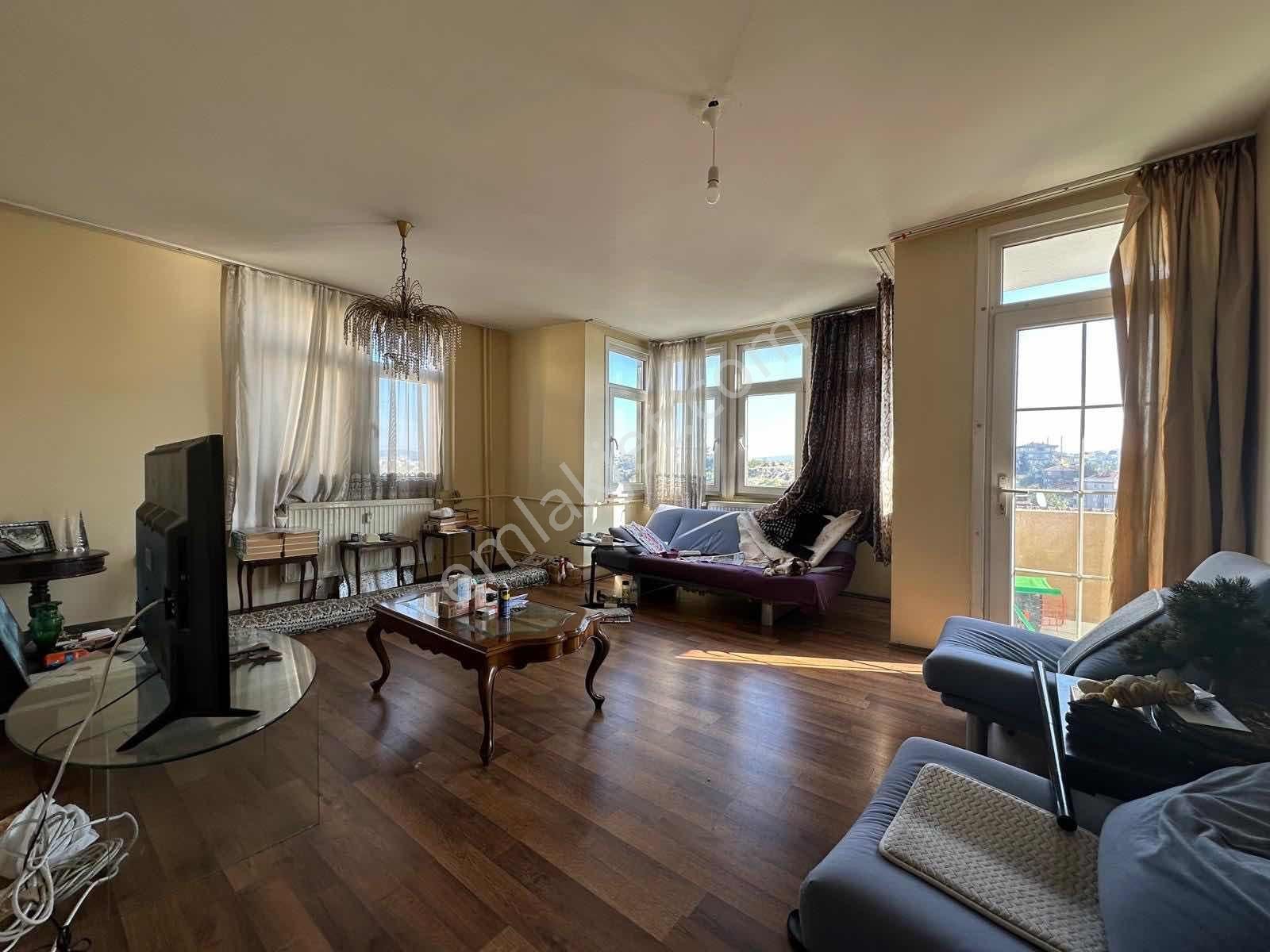 Çengelköy Ata2 Sitesinde Muhteşem Konumda Arakat Ferah 3+1 Daire - Görsel 6