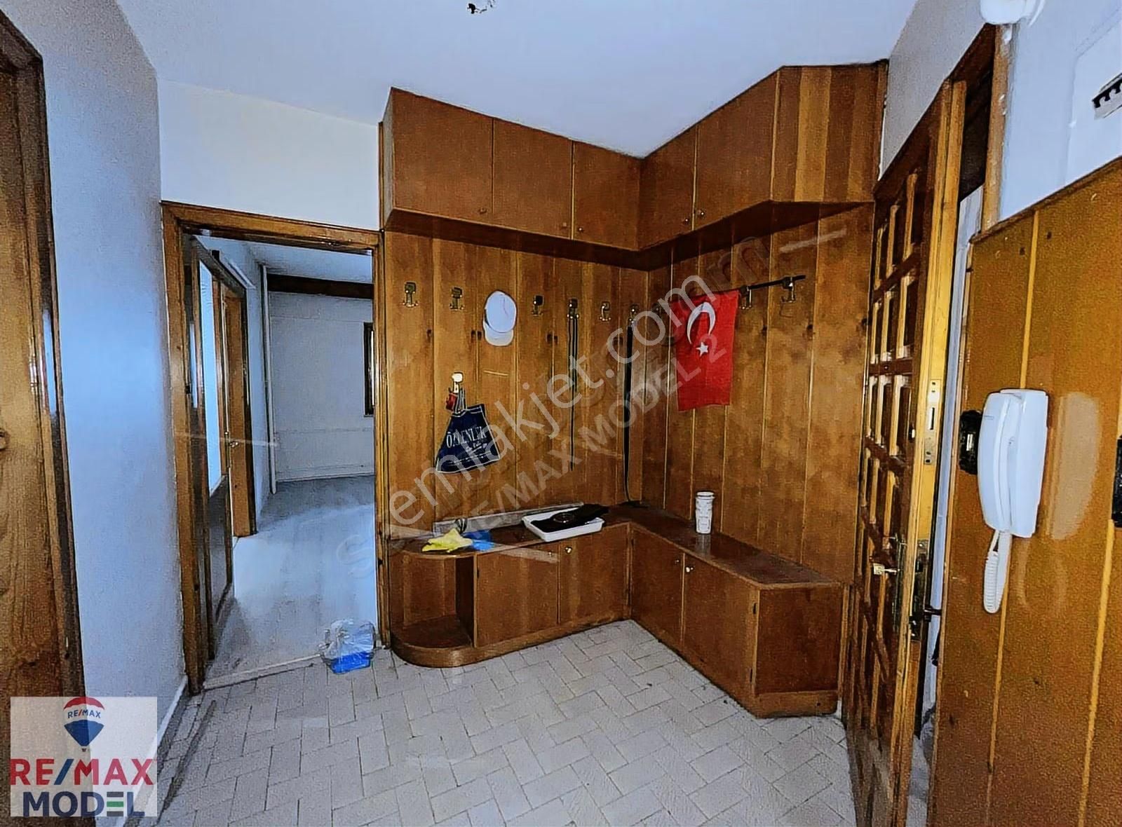 Remax Model Den Mimar Sinan Caddesinde 3+1 Ara Kat Satılık Daire - Görsel 3