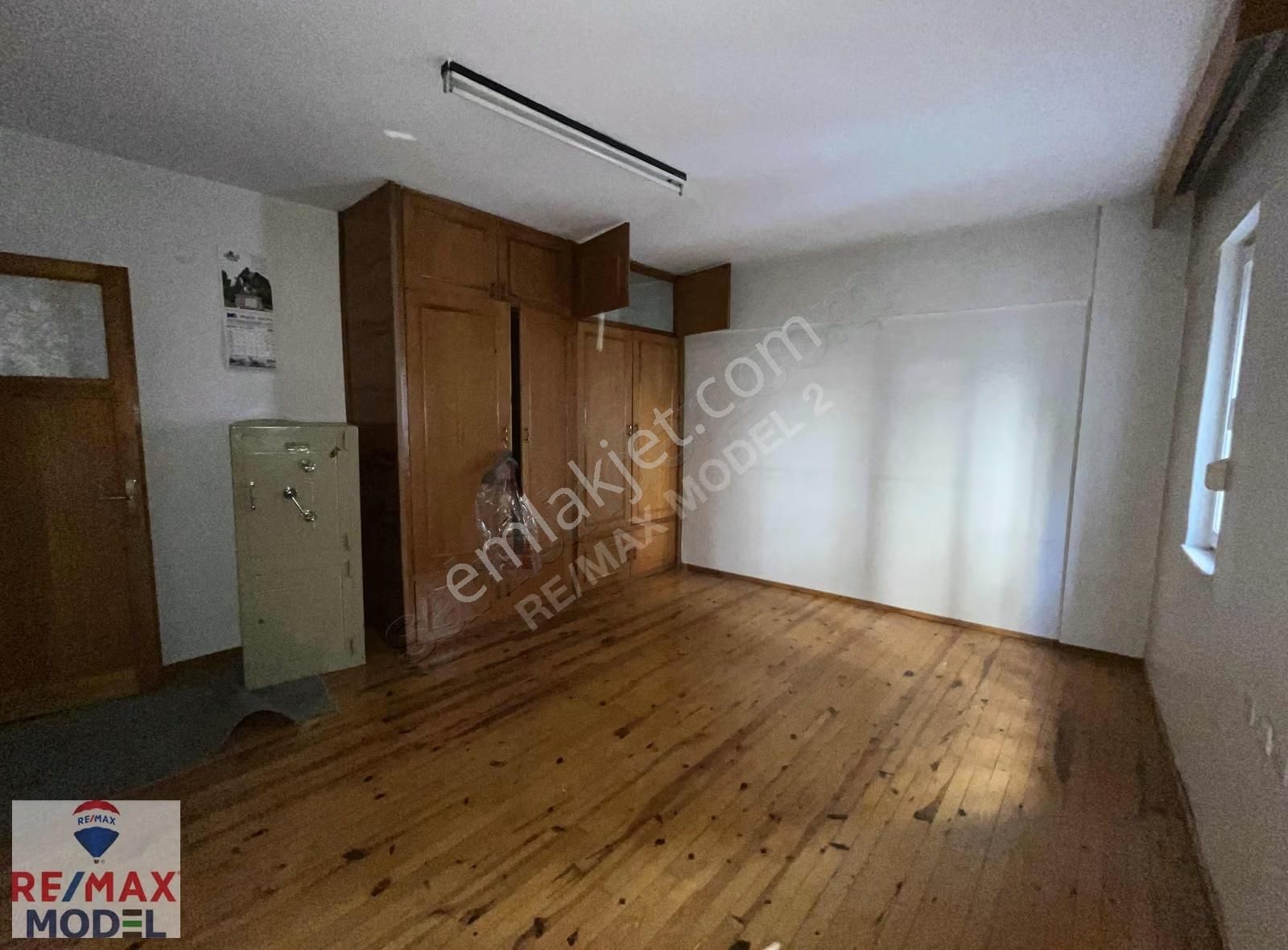 Remax Model Den Mimar Sinan Caddesinde 3+1 Ara Kat Satılık Daire - Görsel 11