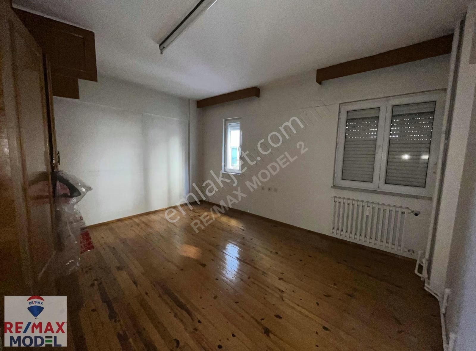 Remax Model Den Mimar Sinan Caddesinde 3+1 Ara Kat Satılık Daire - Görsel 8