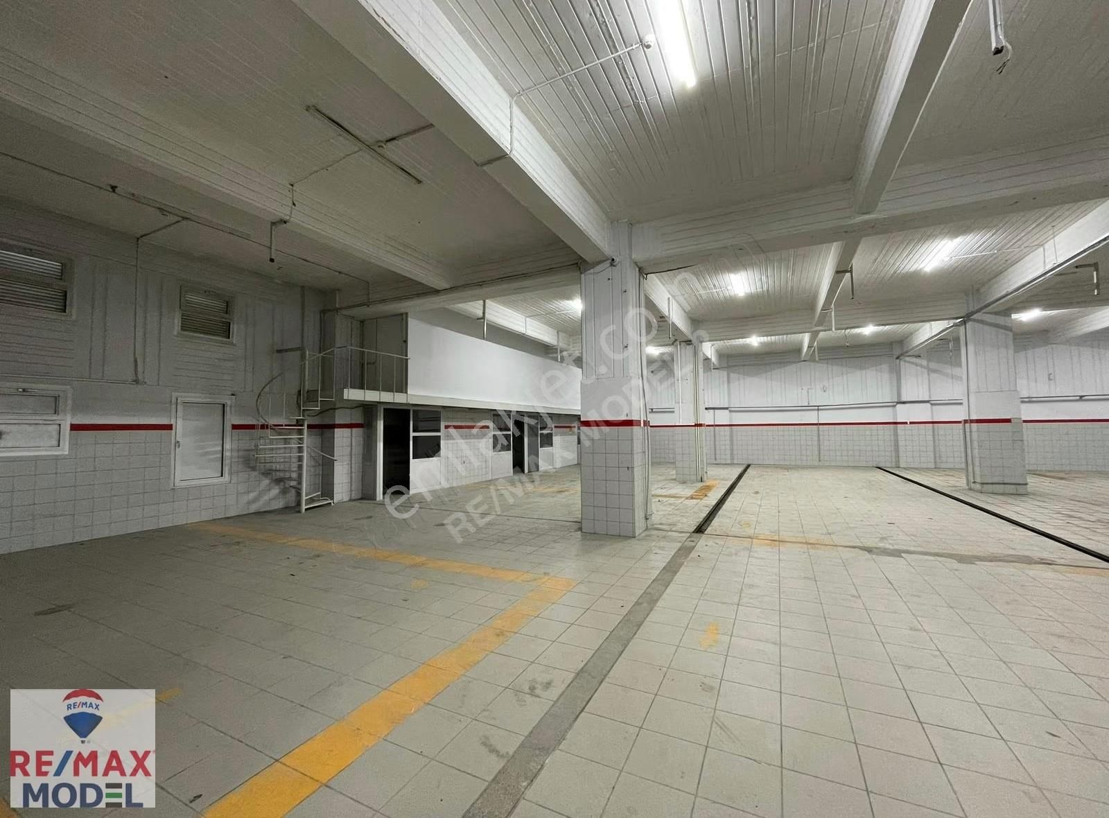 Ankara Asfaltı Üzerinde 2850m² Satılık İş Yeri - Görsel 32