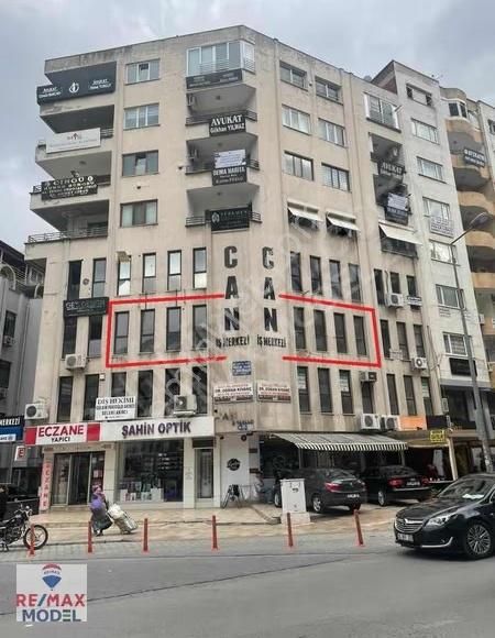 Remax Model Den Saltak Caddesinde 90m² Satılık Ofis