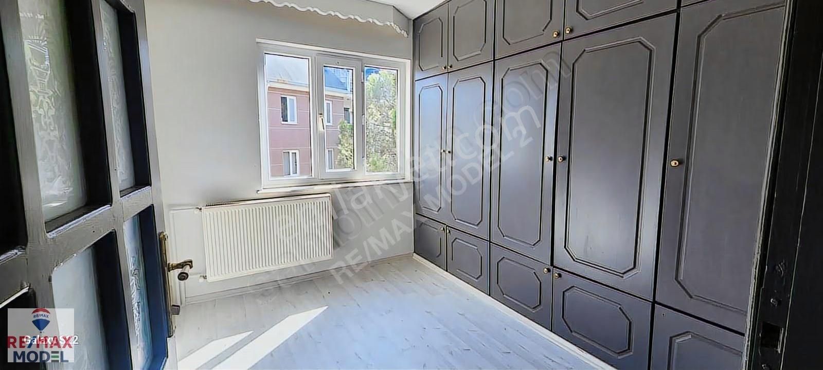 Remax Model Den Kınıklı Da 4+1 Kiralık Daire