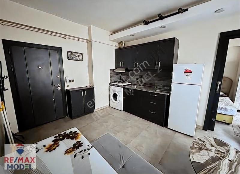 Remax Model Den 15 Mayıs Mahallesinde 1+1 Ara Kat Satılık Apart - Görsel 7