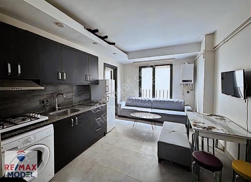 Remax Model Den 15 Mayıs Mahallesinde 1+1 Ara Kat Satılık Apart - Görsel 4