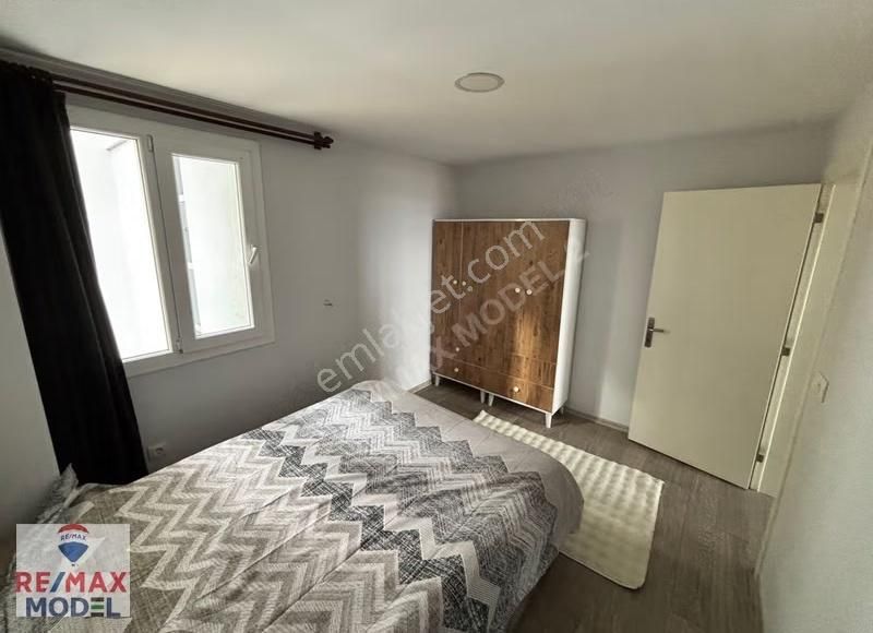 Remax Model Den Zeytinköy De 1+1 Eşyalı Satılık Apart