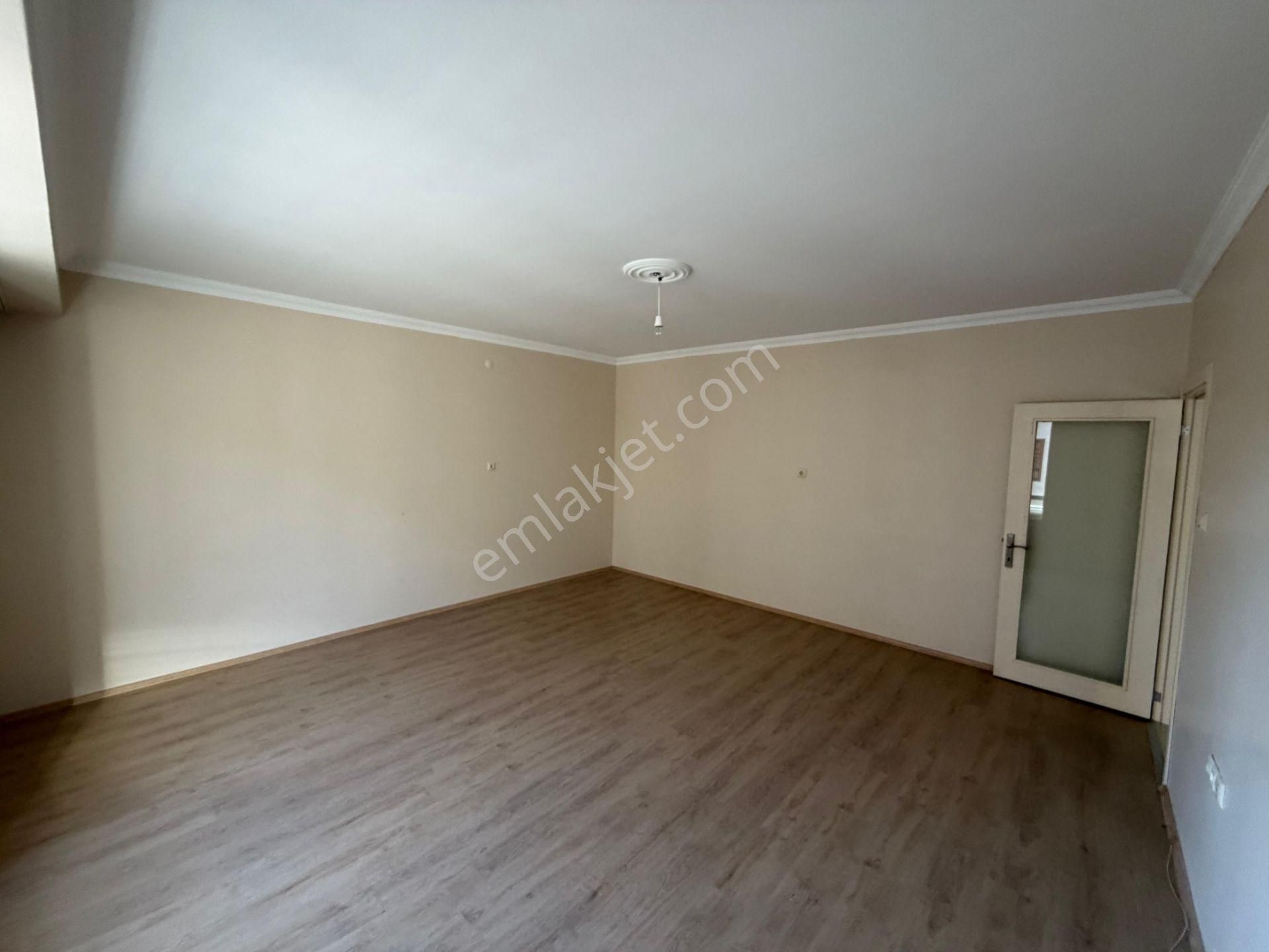 Akademi'den Espark Yakını Ara Kat Balkonlu Ebeveyn Banyolu 3+1 - Görsel 2