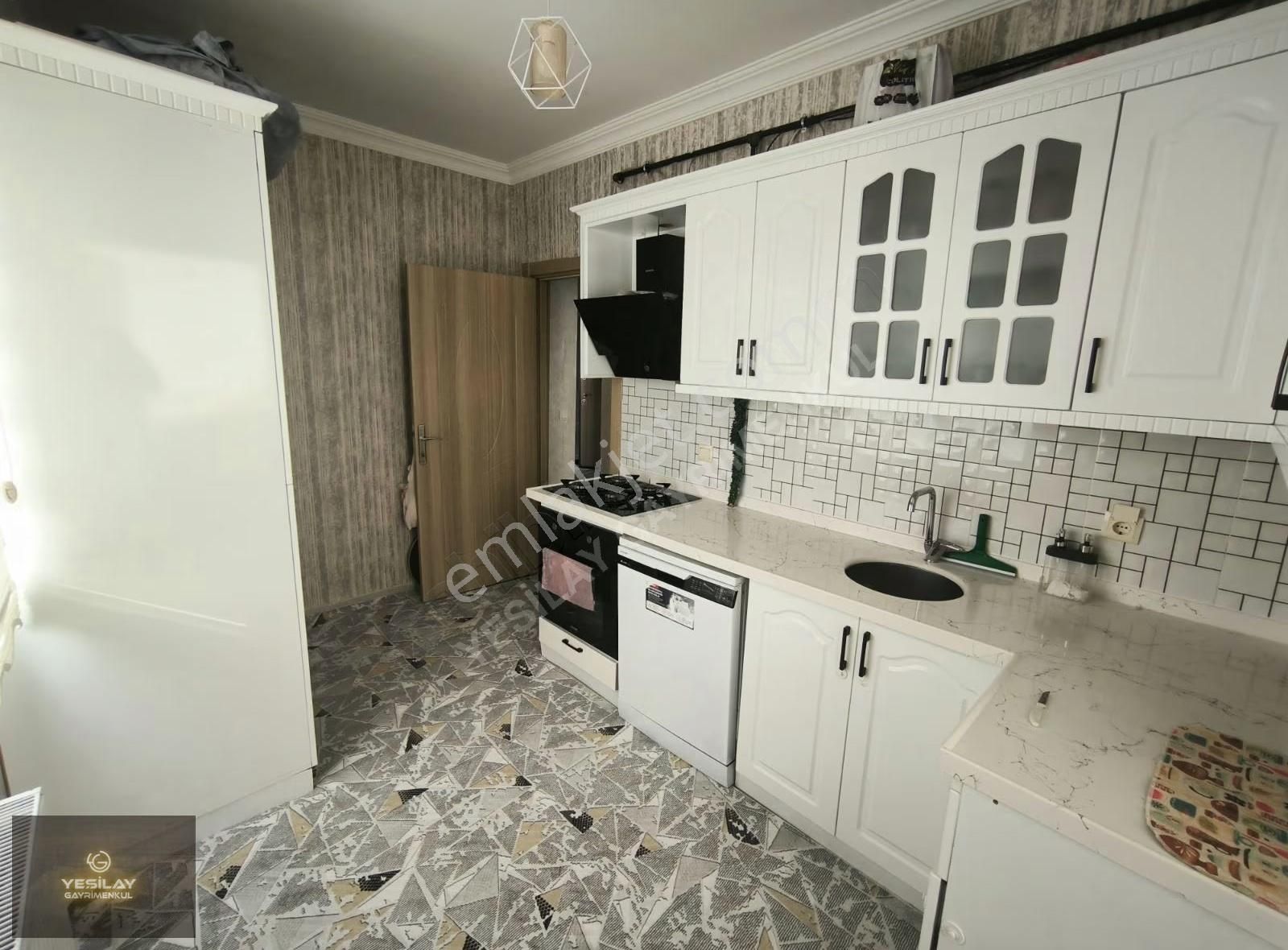 Yeşilay Gayrimenkul Den Seyrantepede 2+1 Satılık Daire - Görsel 16