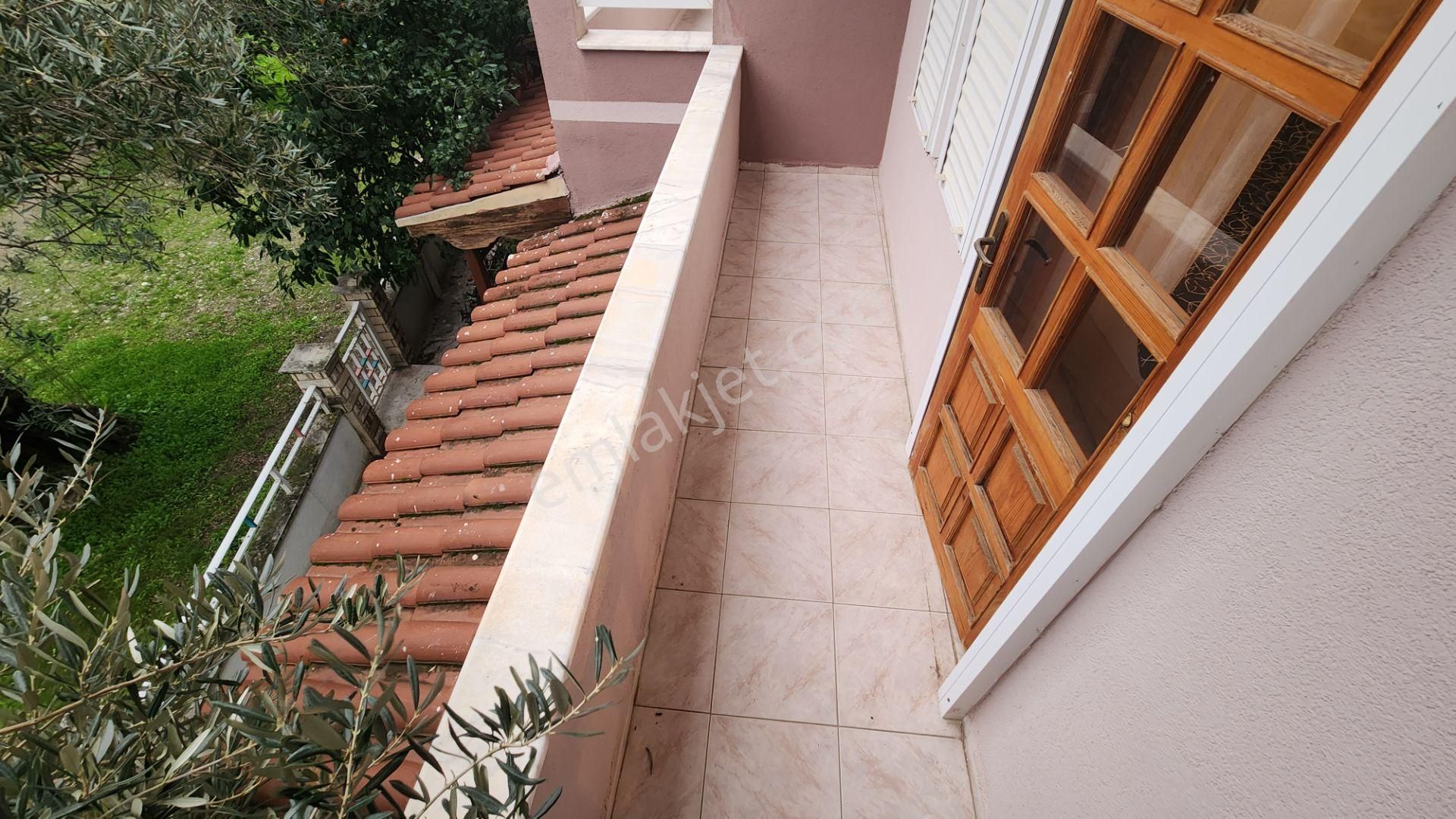 Akçay Porte Emlak'tan Güre'de Satılık Villa - Görsel 11