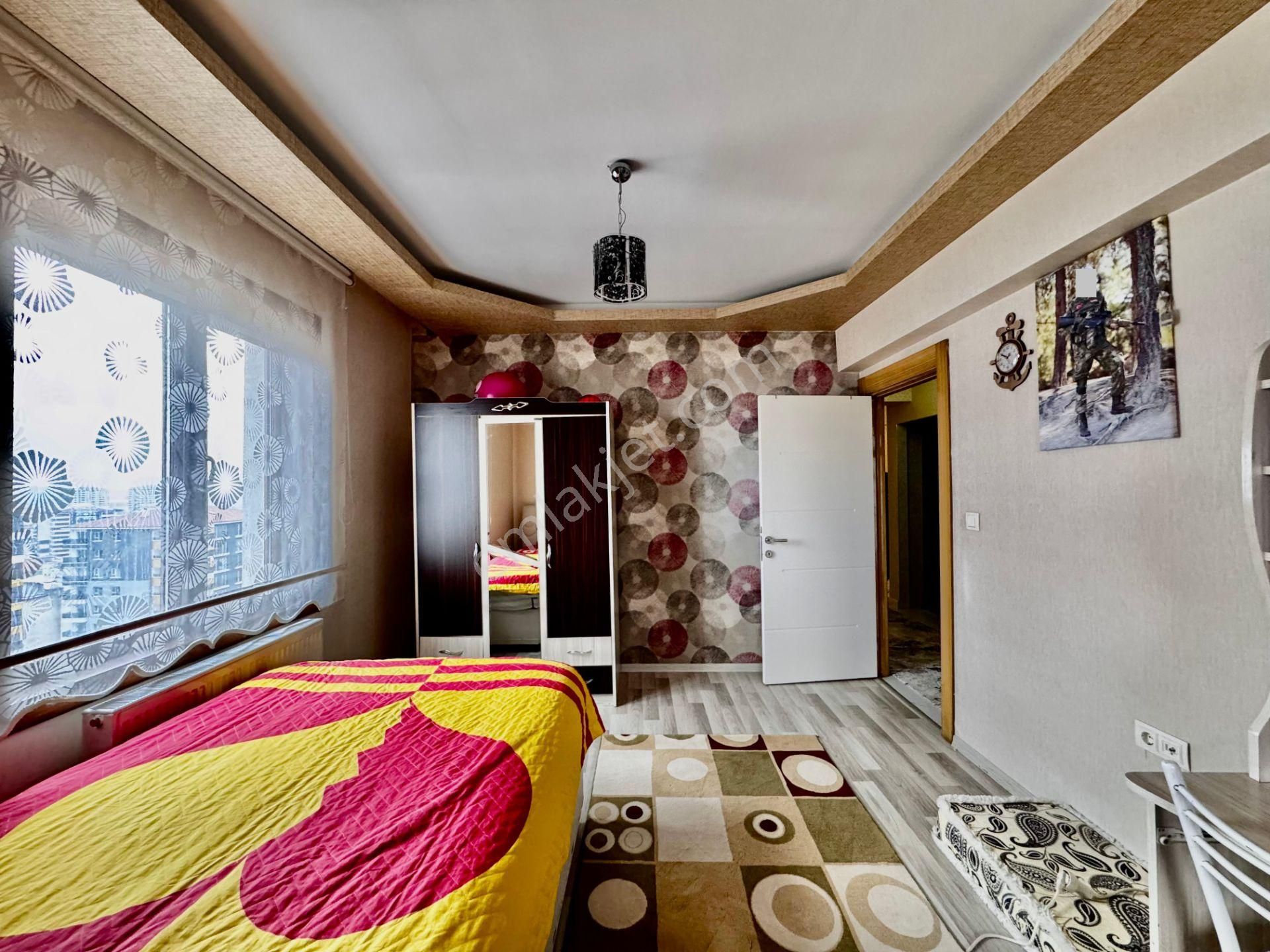 Kalecik Emlak'tan Full Donalımlı Lüx Sitede Manzaralı 4+1 Daire - Görsel 15