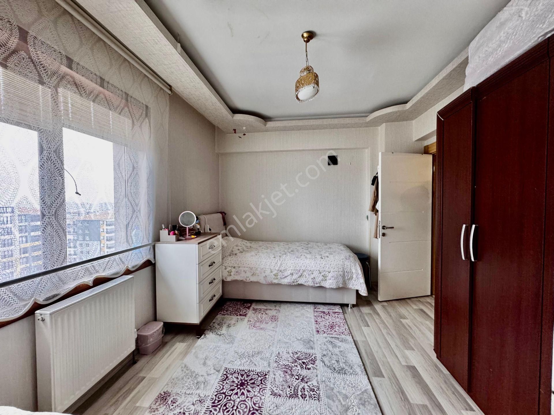 Kalecik Emlak'tan Full Donalımlı Lüx Sitede Manzaralı 4+1 Daire - Görsel 12