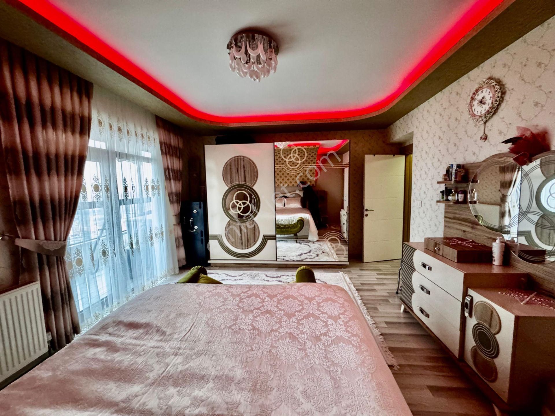 Kalecik Emlak'tan Full Donalımlı Lüx Sitede Manzaralı 4+1 Daire - Görsel 18