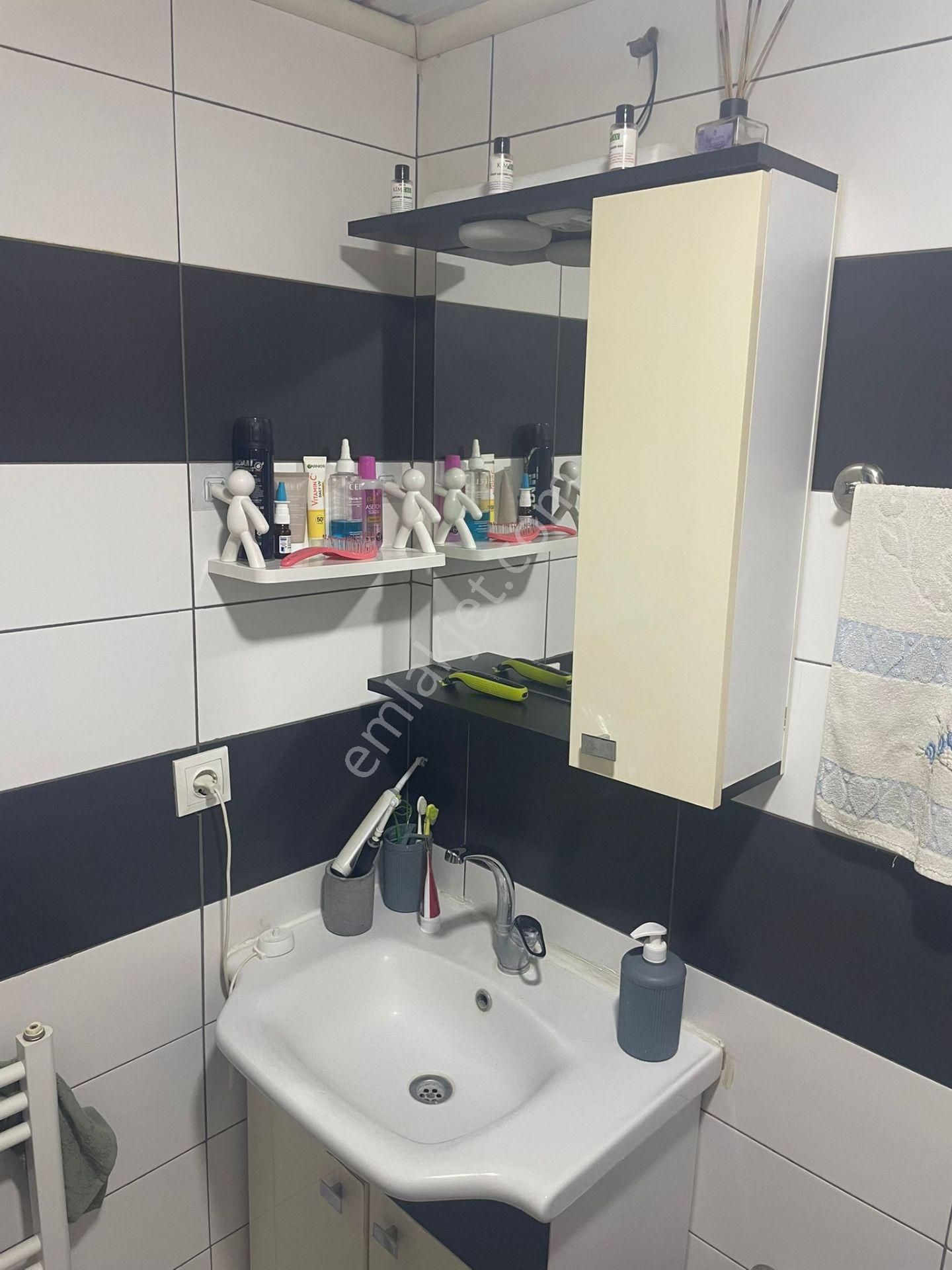 Sahibinden 2+1 Geniş Kullanımlı Apart 15 Mayısta Arakat Apart - Görsel 13