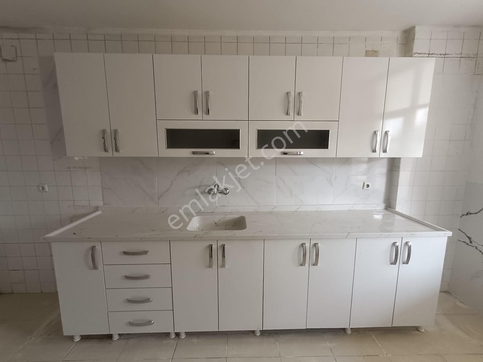 Mavi Bulvar Bulvar Üstü İkram Dondurma Civarı 3+1 Kaplı Mutfak+demir Şebekeli+geniş Oturumlu - Görsel 3