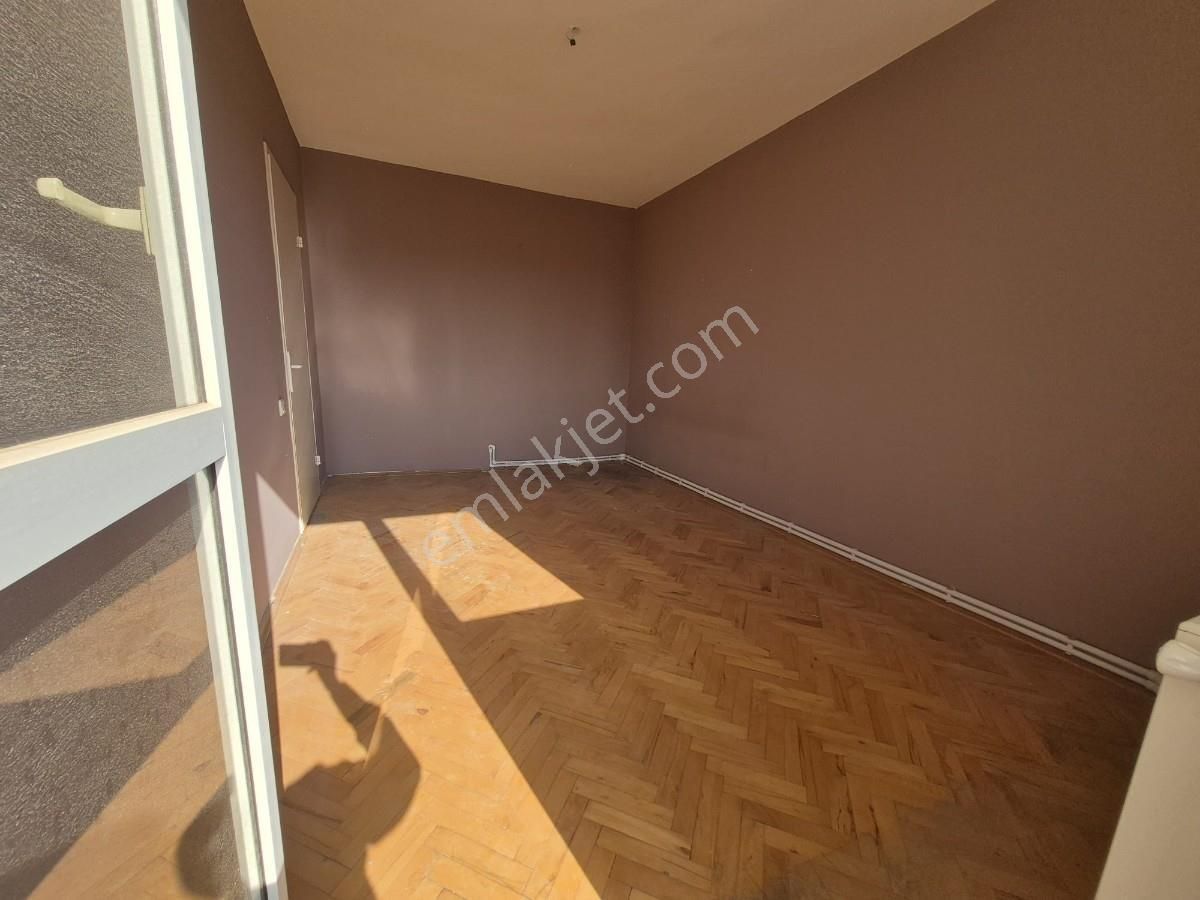 Bayraklı Manavkuyu Mahallesi Geniş Ve Ferah Satılık 3+1 Daire - Görsel 13