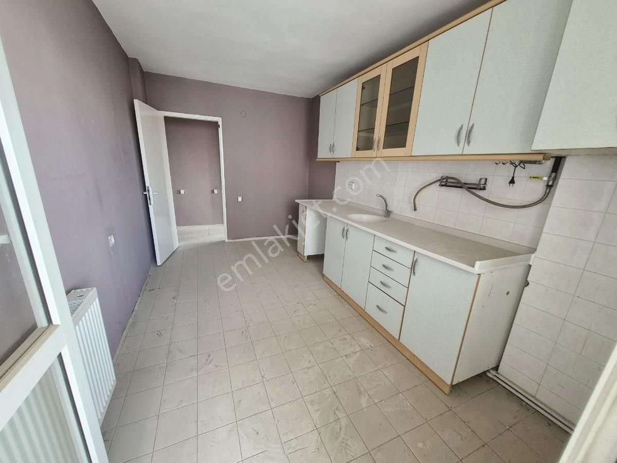 Bayraklı Manavkuyu Mahallesi Geniş Ve Ferah Satılık 3+1 Daire - Görsel 9