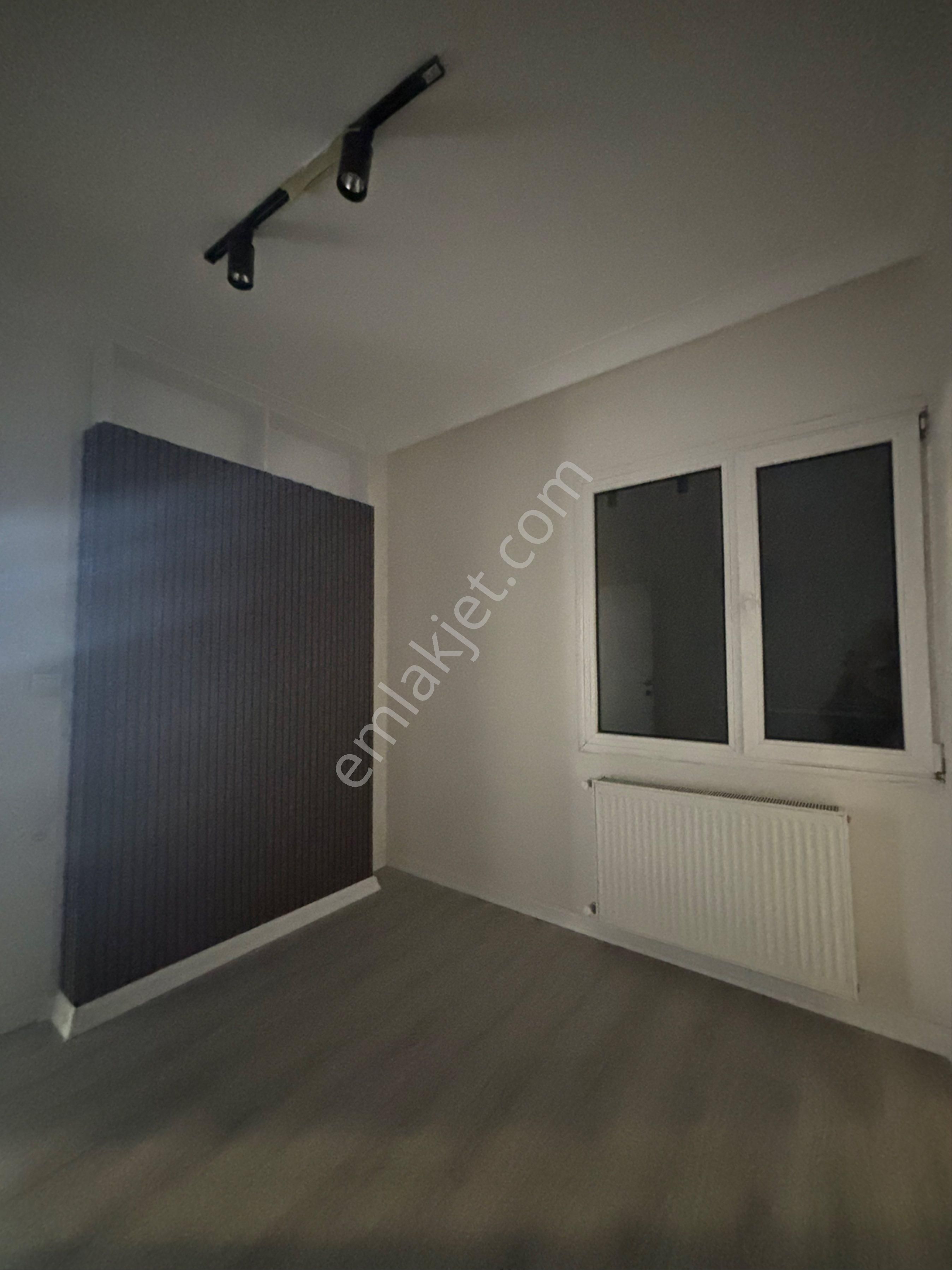 Asilden Güzelyalı Parka Yakın Full Tadilatlı 3+1 Satılık - Görsel 4