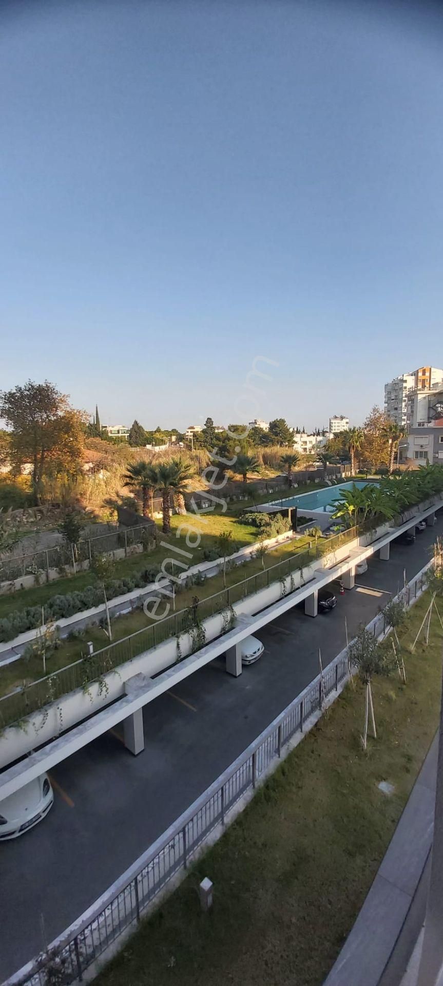 Özpınarlar 'da Havuz Ve Deniz Manzaralı Geniş 3+1 - Görsel 22