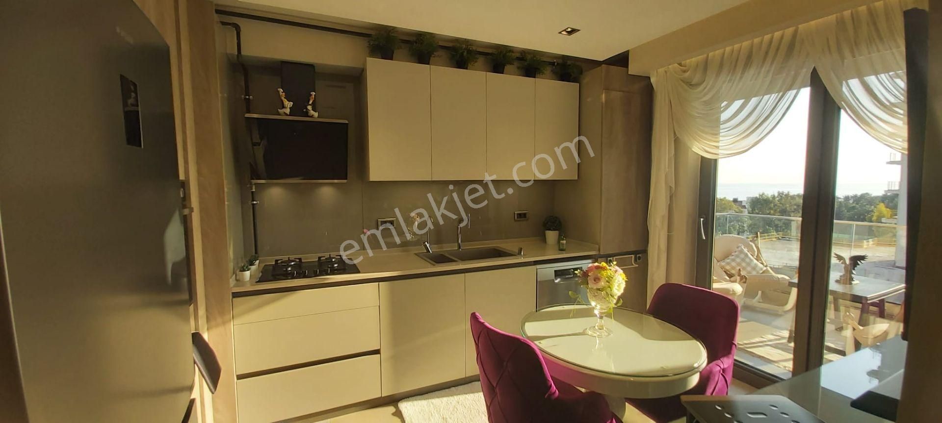 Özpınarlar 'da Havuz Ve Deniz Manzaralı Geniş 3+1 - Görsel 8