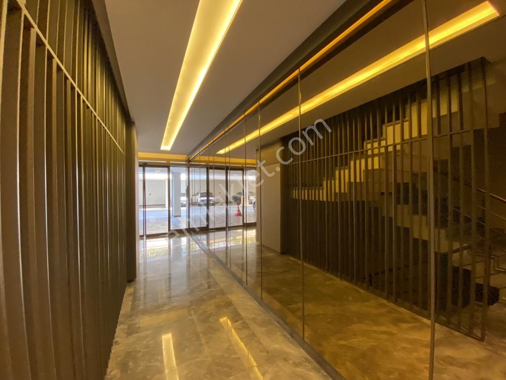 Özpınarlar 'da Havuz Ve Deniz Manzaralı Geniş 3+1 - Görsel 24