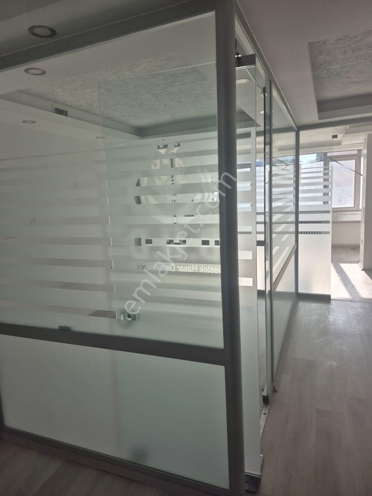 Kızılay Merkezde En Hareketli Caddede Her İşe Uygun 48 M2 Lüks Kiralık Ofis - Görsel 3