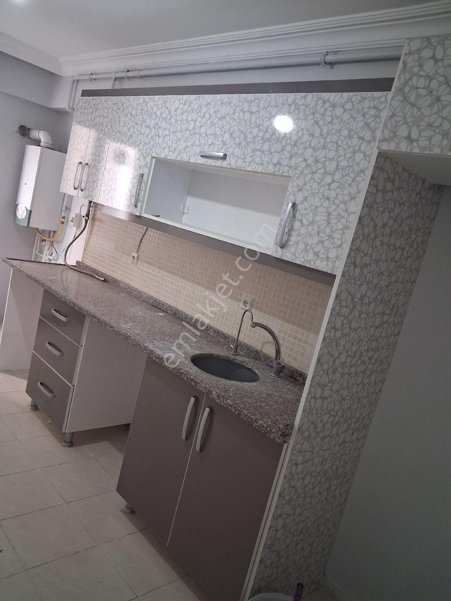 Tuşba Emlaktan Satılık İskanlı Kombili Ara Kat Geniş 3+1 - Görsel 22