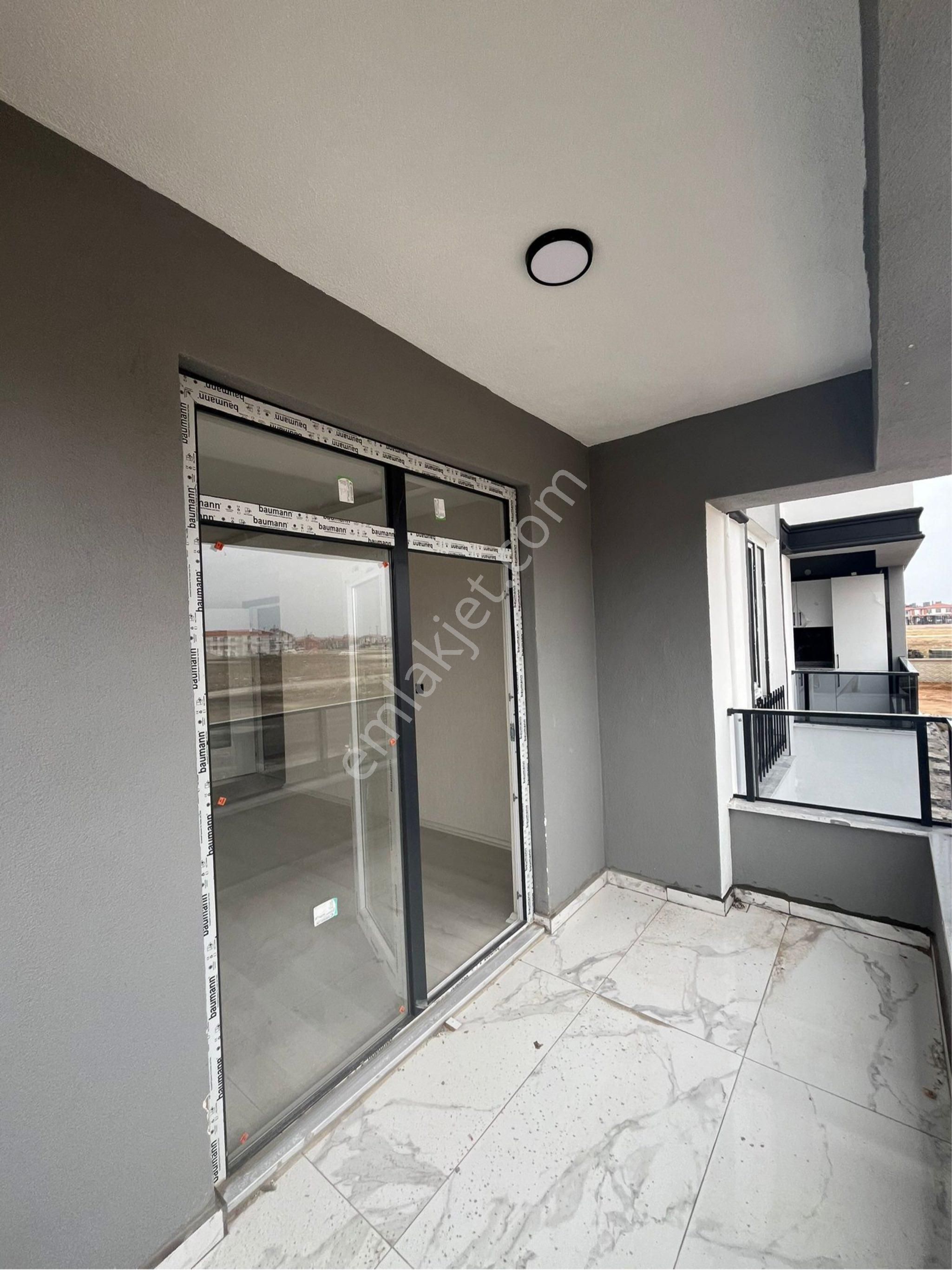 Meram Alakova Mahallesi Gürhan Gayrimenkulden Satılık 2+1 Daire - Görsel 15